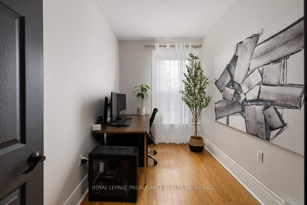 Photo 17 of 29 Charles Street, Kingston, East of Sir John A. Blvd — HOMEH