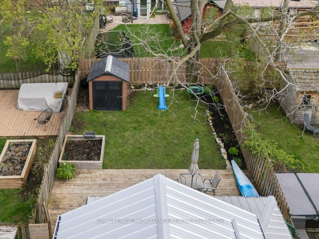 Photo 37 of 29 Charles Street, Kingston, East of Sir John A. Blvd — HOMEH