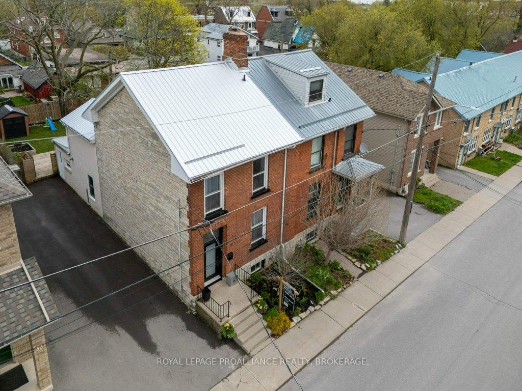 Photo 36 of 29 Charles Street, Kingston, East of Sir John A. Blvd — HOMEH