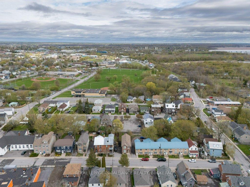 Photo 41 of 29 Charles Street, Kingston, East of Sir John A. Blvd — HOMEH