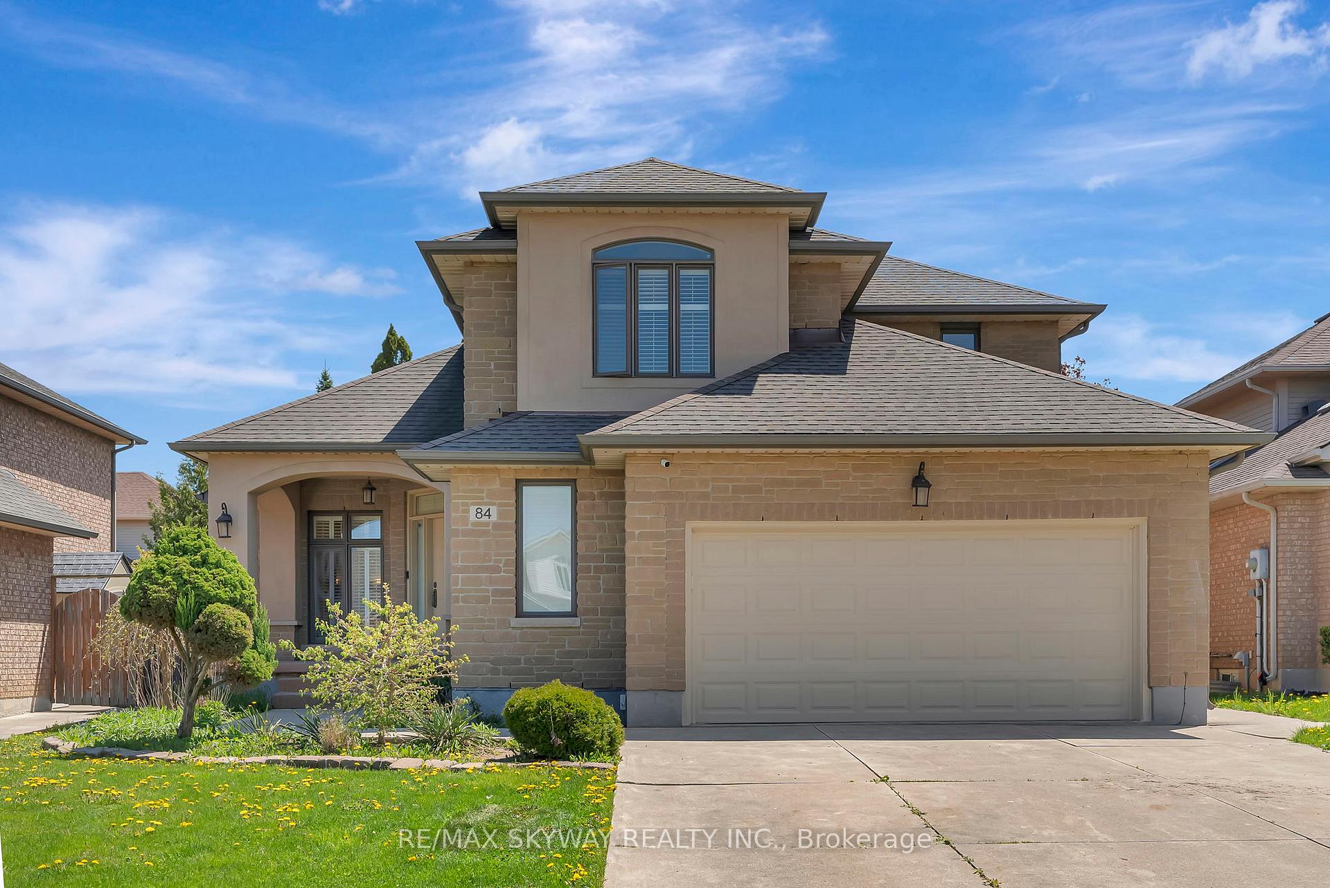 Photo 1 of 84 Gatestone Drive, Hamilton, Stoney Creek Mountain — HOMEH