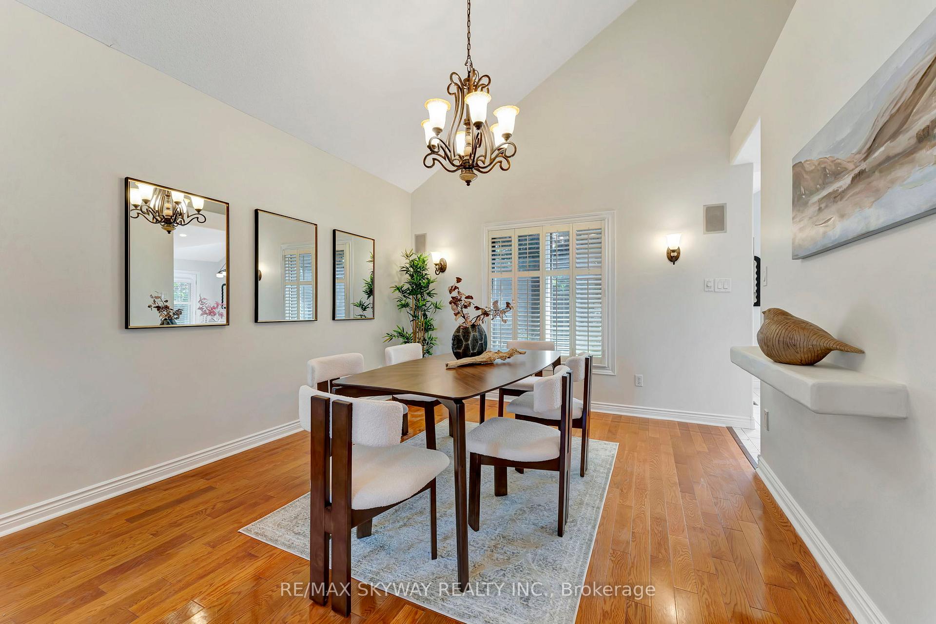 Photo 12 of 84 Gatestone Drive, Hamilton, Stoney Creek Mountain — HOMEH