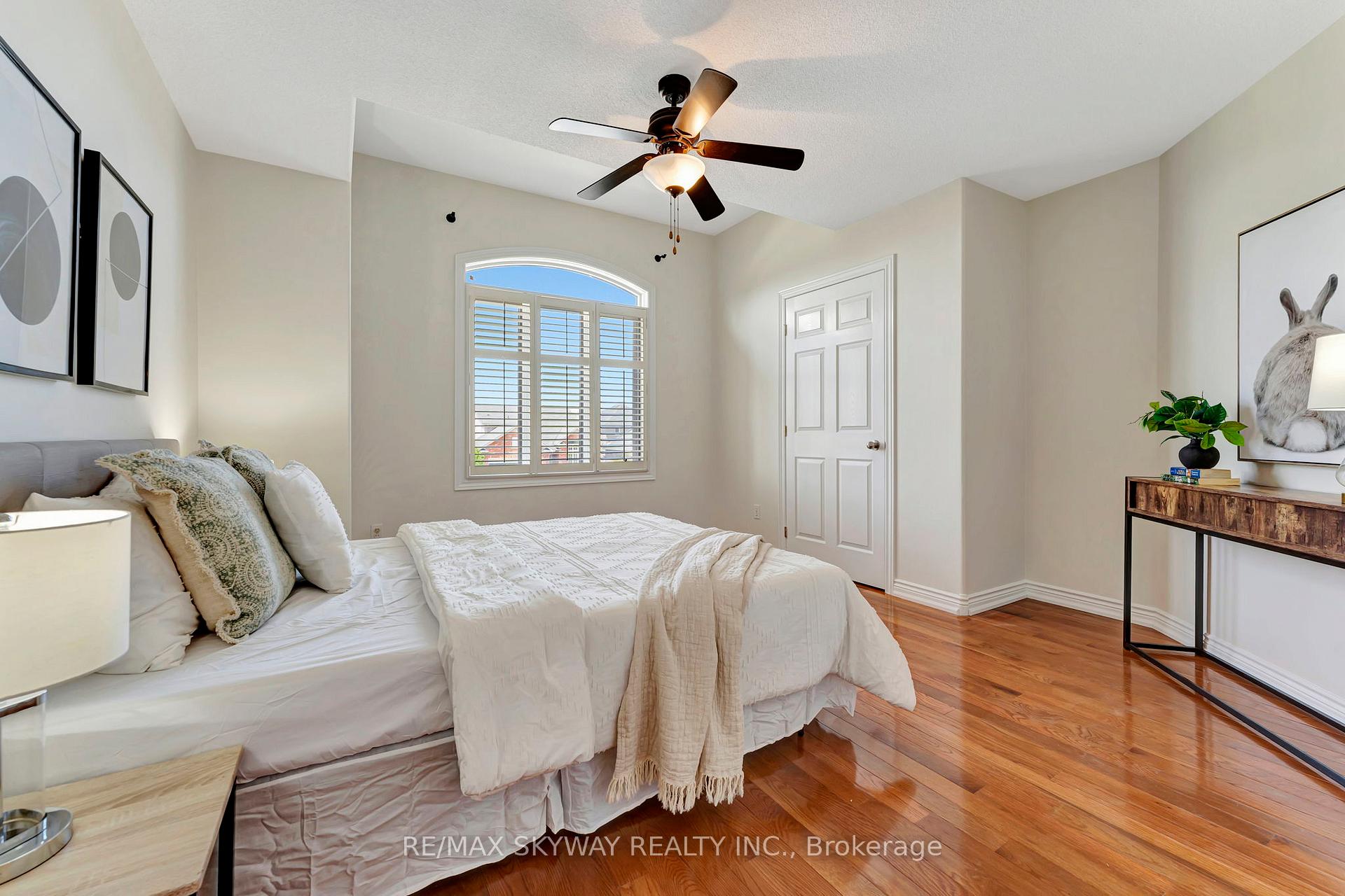 Photo 18 of 84 Gatestone Drive, Hamilton, Stoney Creek Mountain — HOMEH