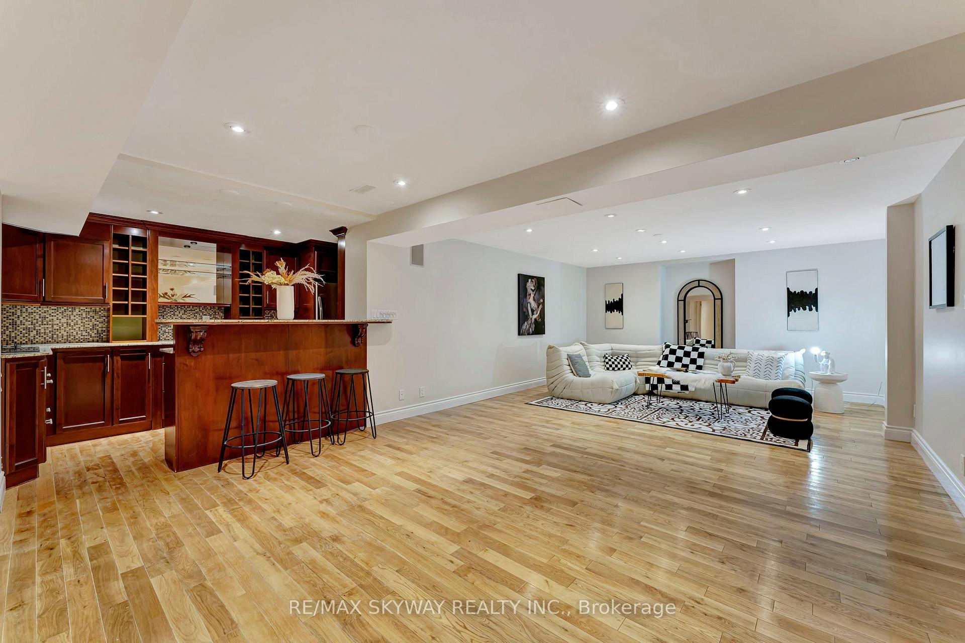 Photo 21 of 84 Gatestone Drive, Hamilton, Stoney Creek Mountain — HOMEH