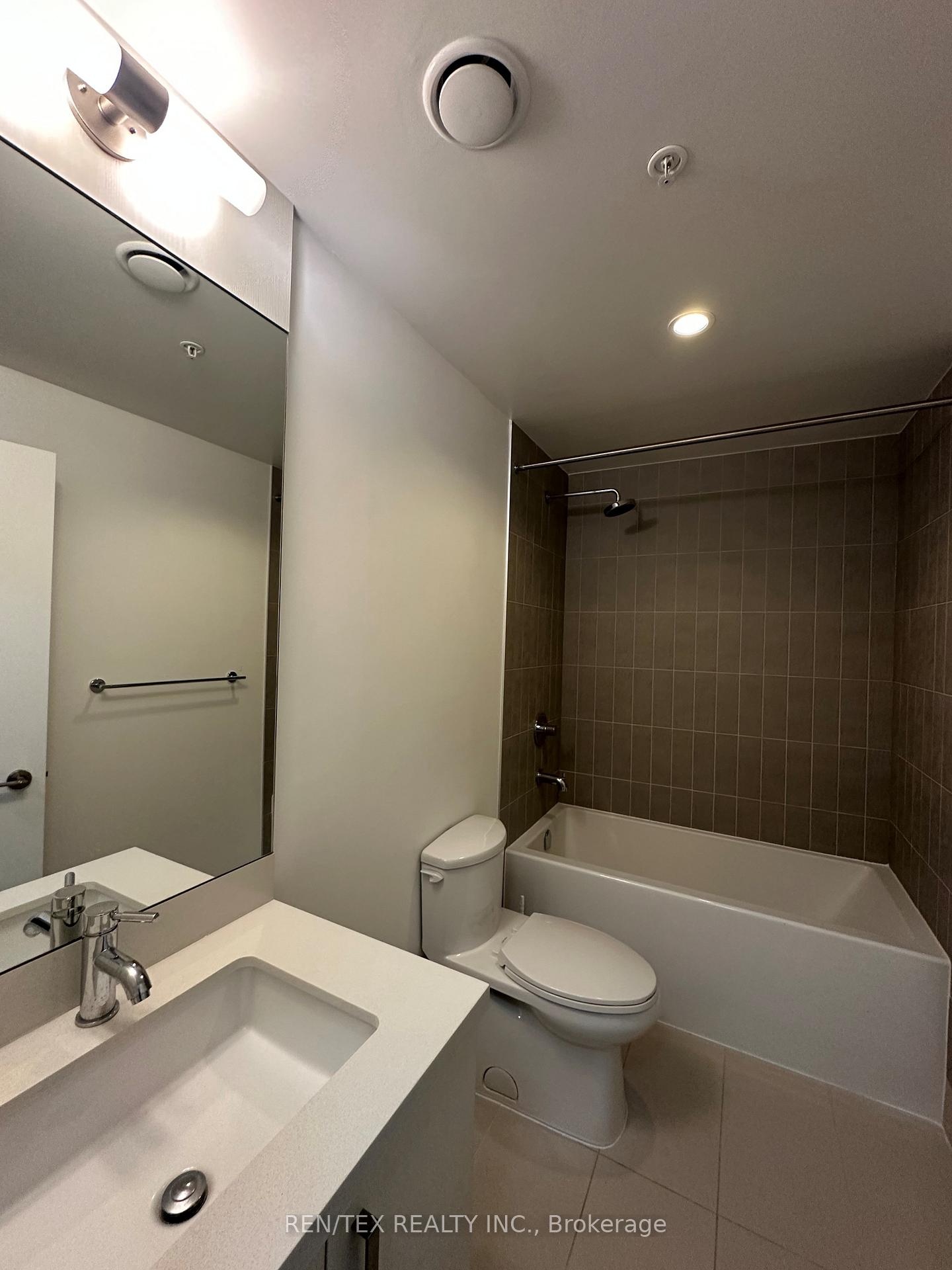 Photo 4 of Unit S307, 120 Bayview Avenue, Toronto, Waterfront Communities — HOMEH