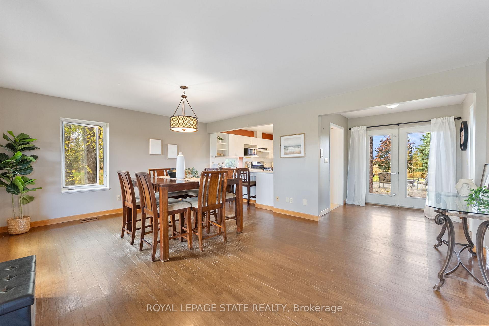 Photo 6 of 2329 Powerline Road W, Hamilton, Rural Ancaster — HOMEH
