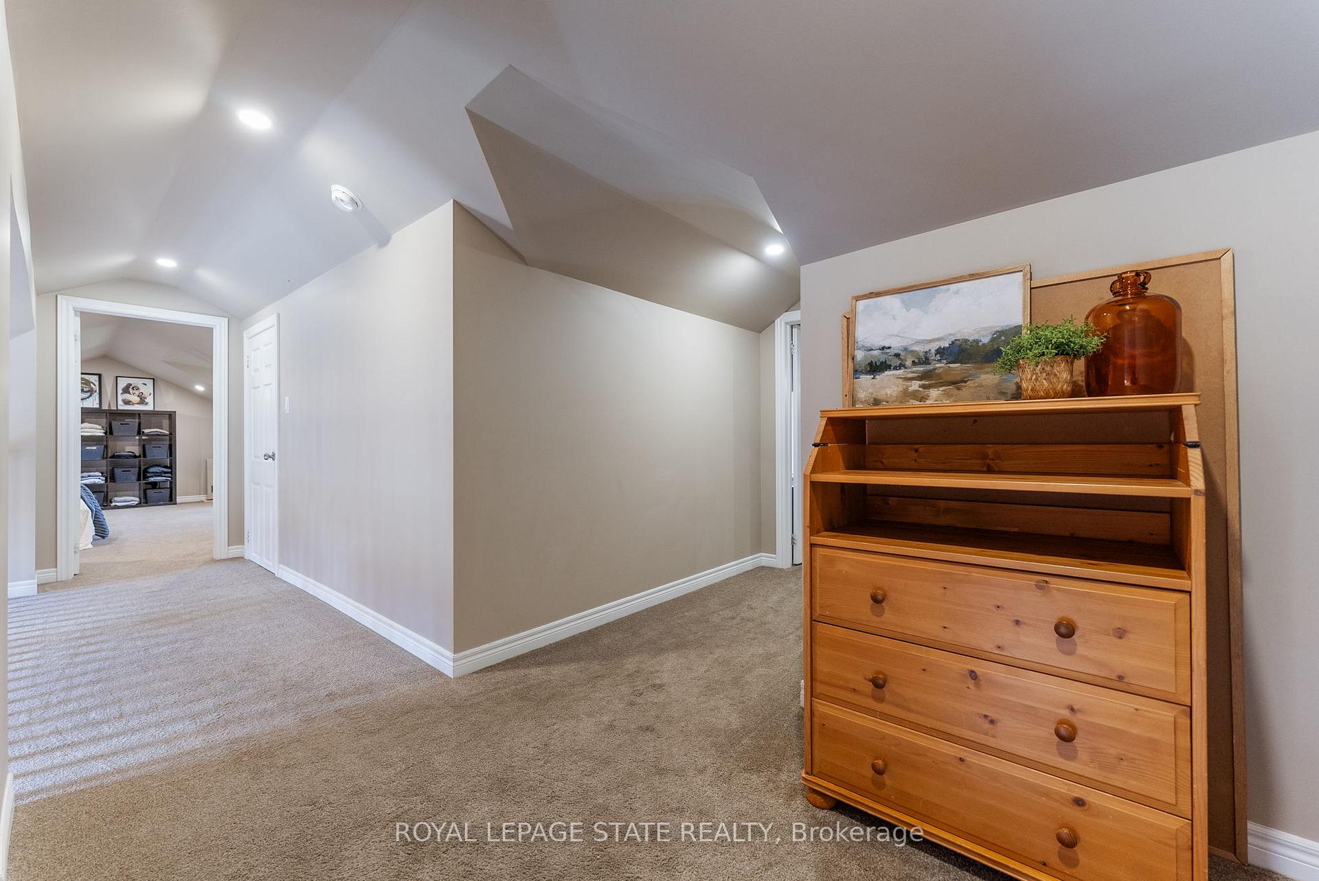 Photo 24 of 2329 Powerline Road W, Hamilton, Rural Ancaster — HOMEH
