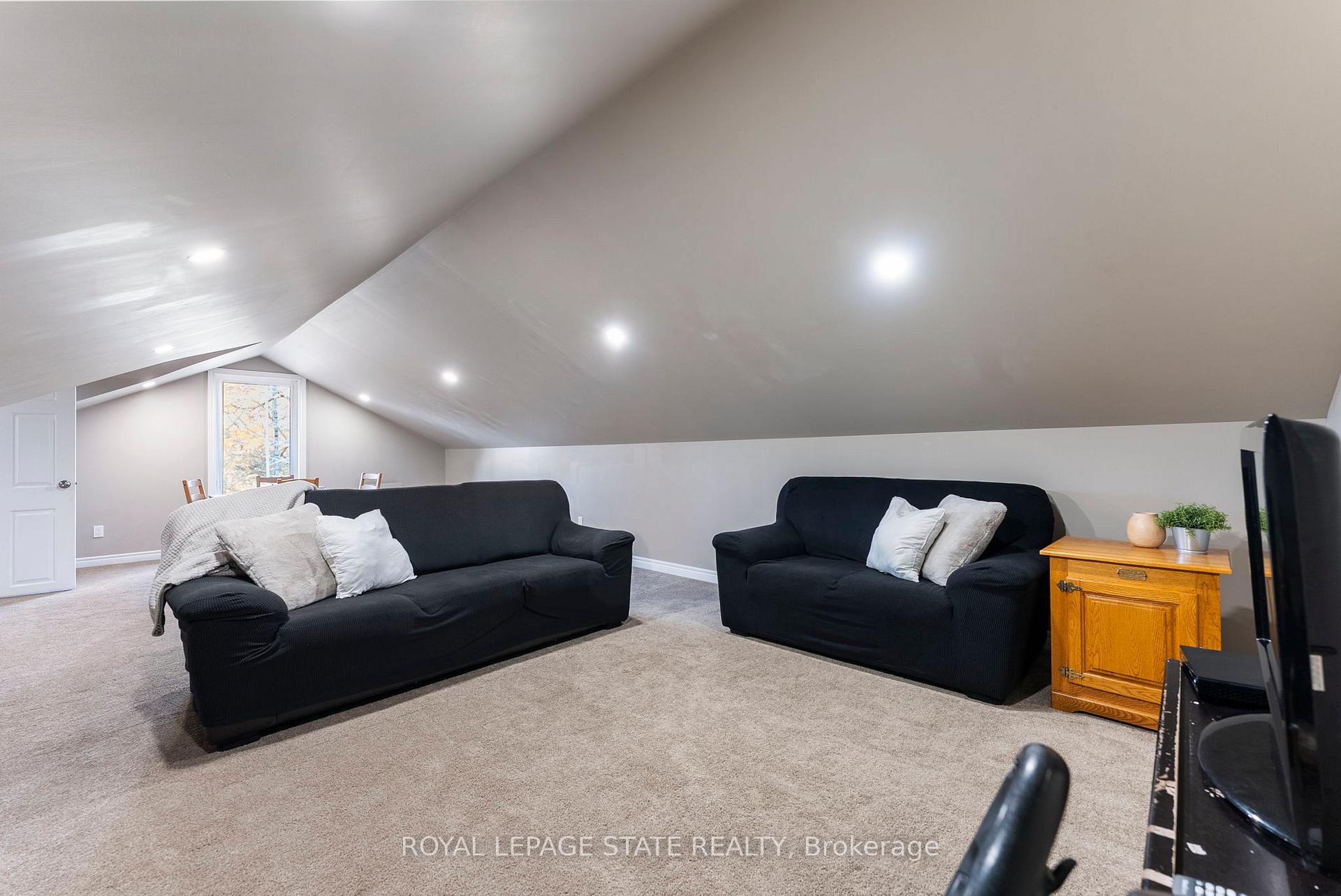 Photo 26 of 2329 Powerline Road W, Hamilton, Rural Ancaster — HOMEH