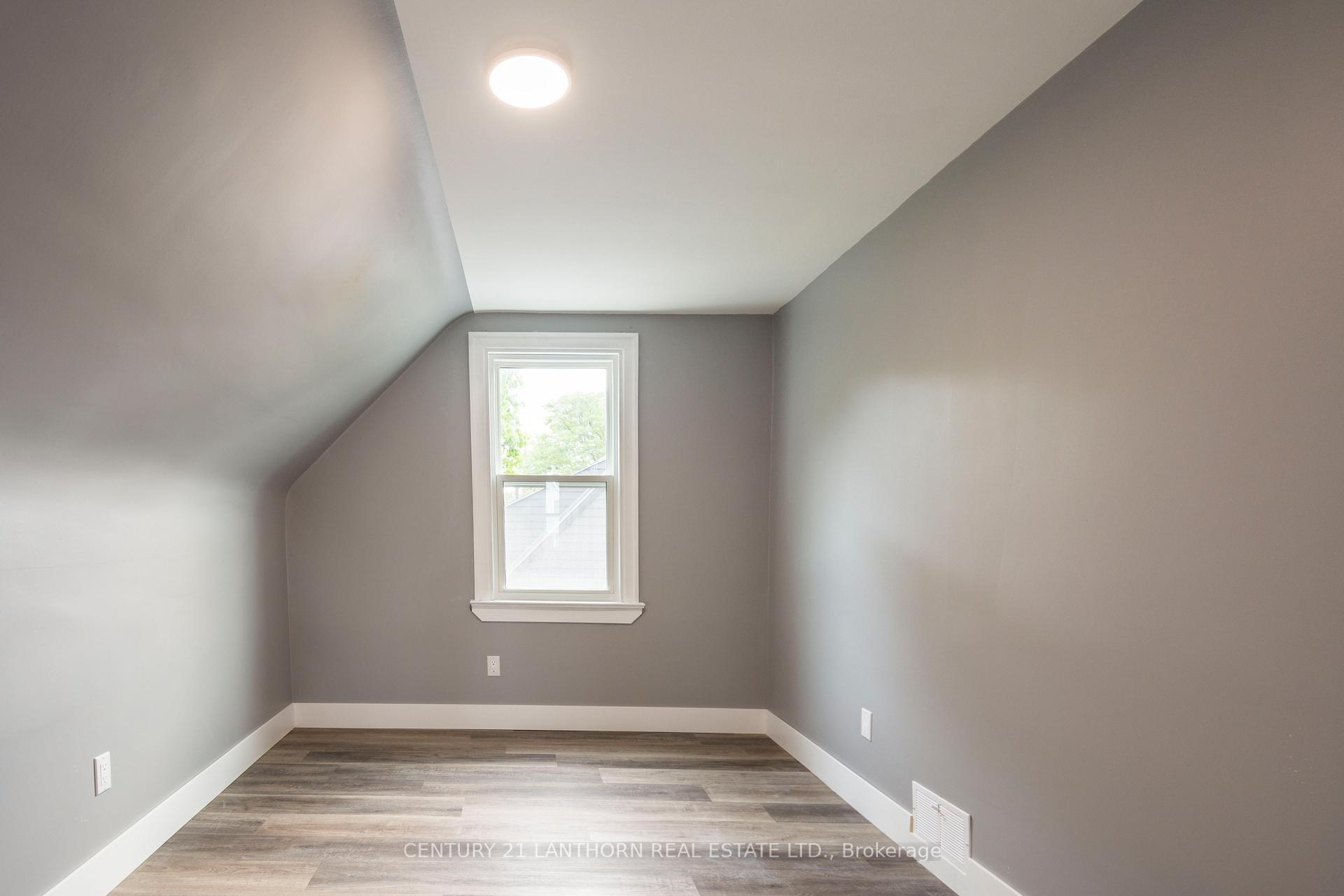 Photo 11 of 66 Crestview Avenue, Belleville, Belleville Ward — HOMEH