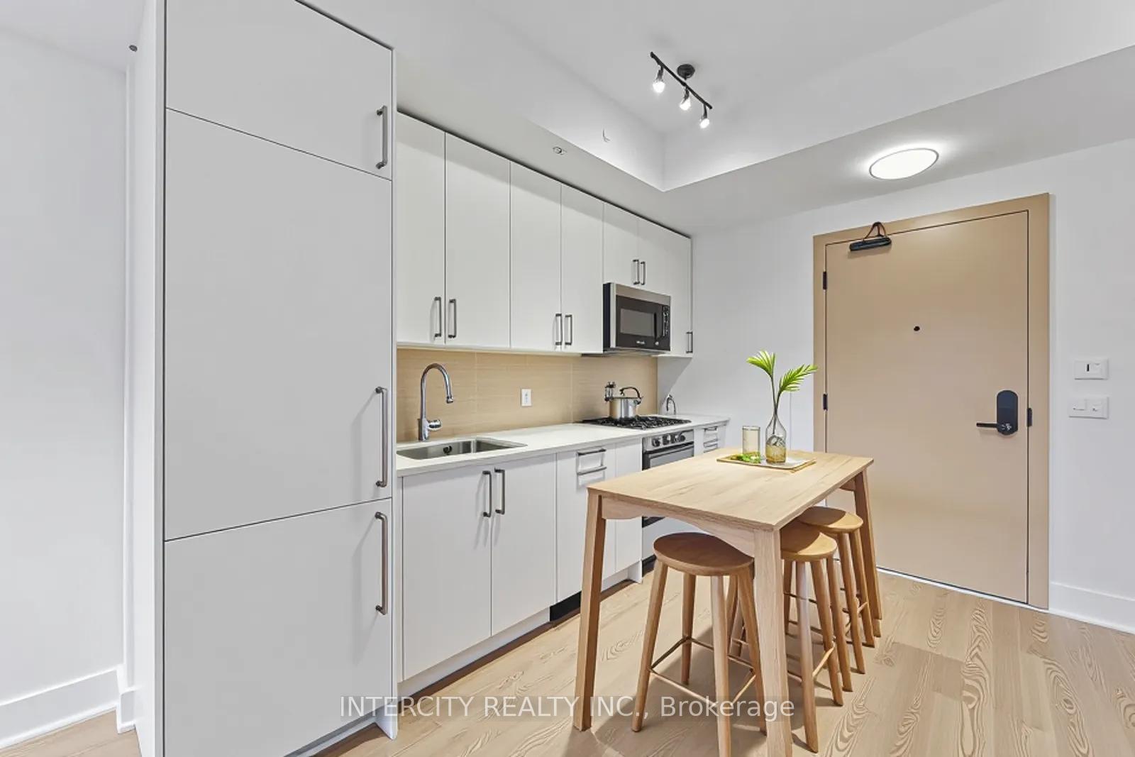 Photo 10 of Unit 332, 2075 King Road, King, King City — HOMEH