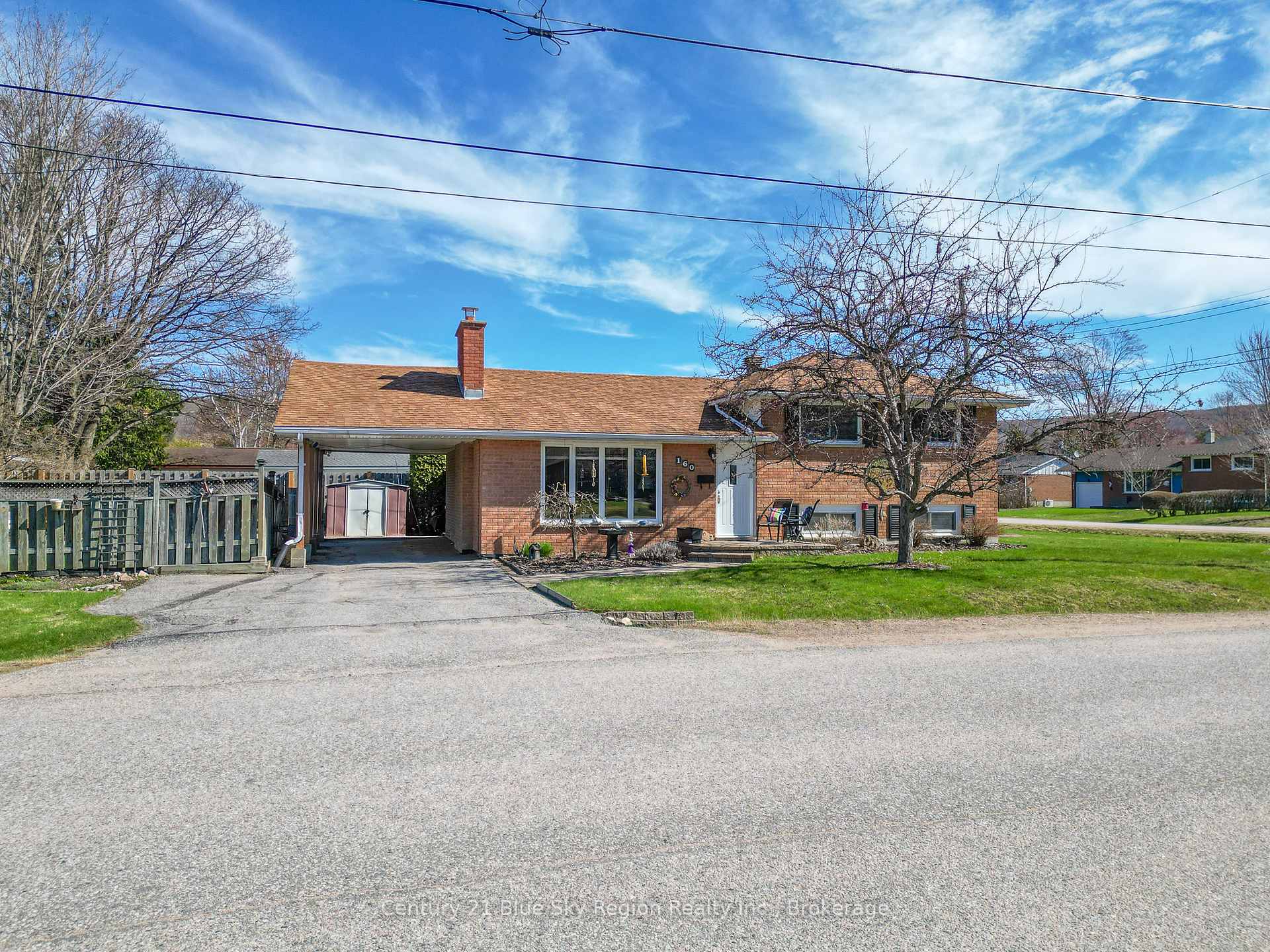 Front of 160 Carlo Crescent