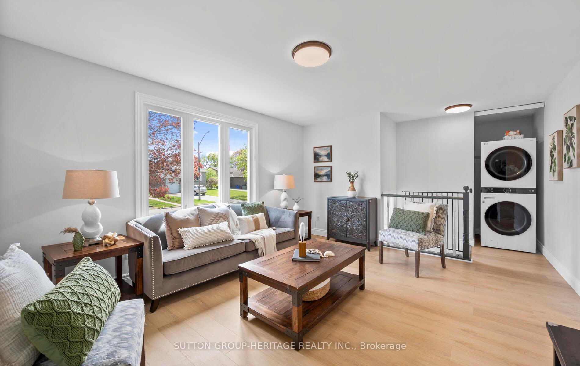 Photo 8 of 194 Seneca Avenue, Oshawa, Samac — HOMEH