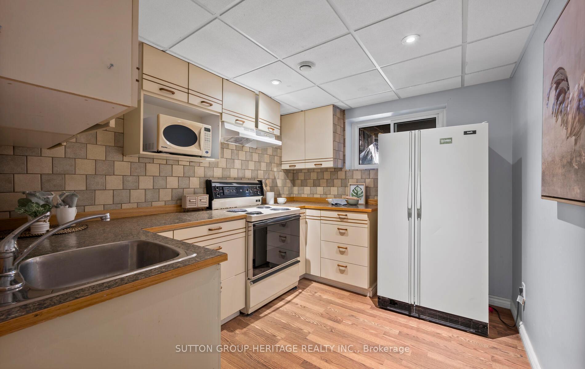 Photo 19 of 194 Seneca Avenue, Oshawa, Samac — HOMEH