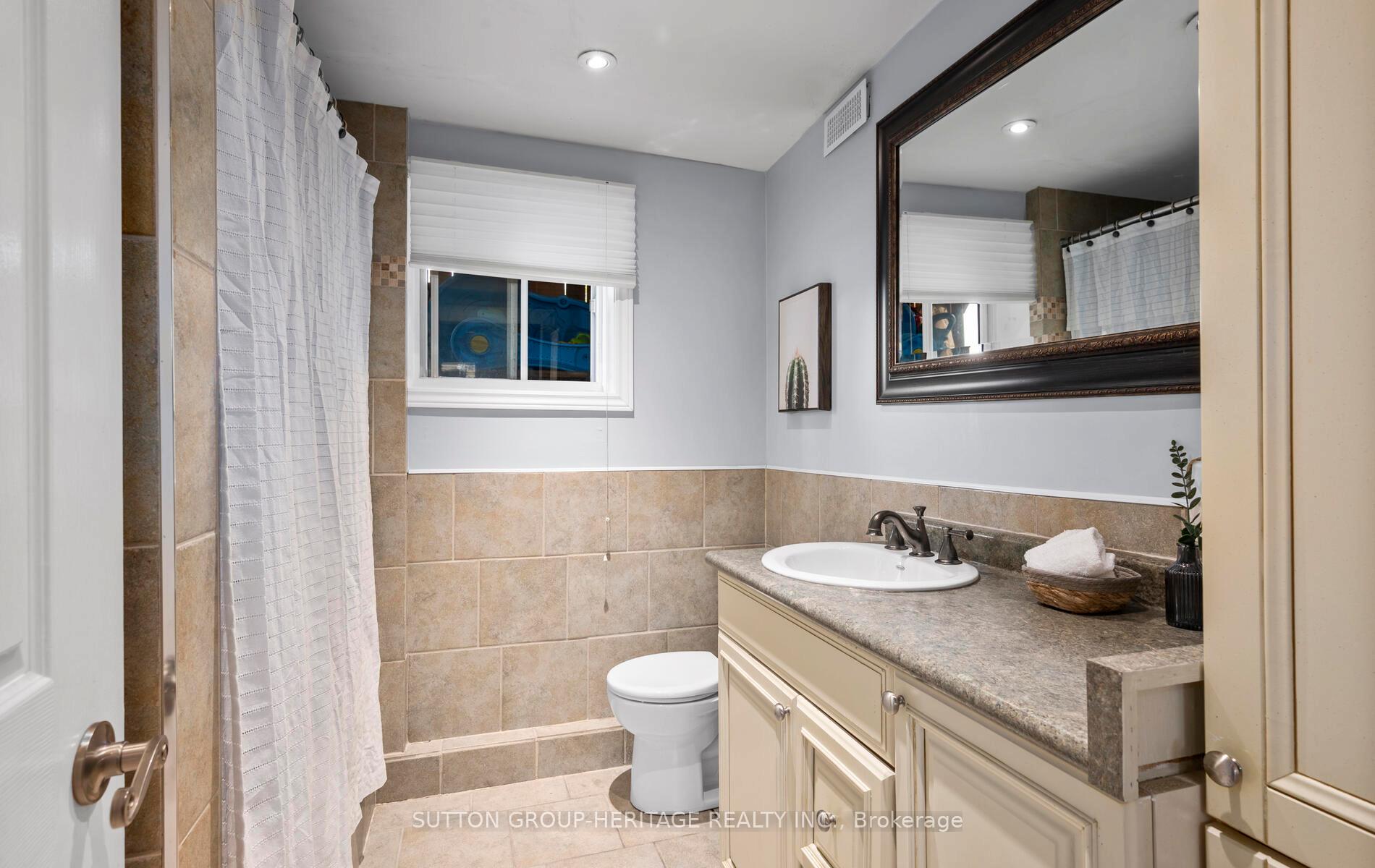 Photo 26 of 194 Seneca Avenue, Oshawa, Samac — HOMEH
