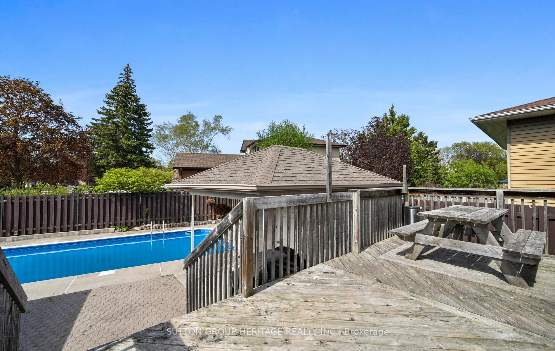 Photo 25 of 194 Seneca Avenue, Oshawa, Samac — HOMEH
