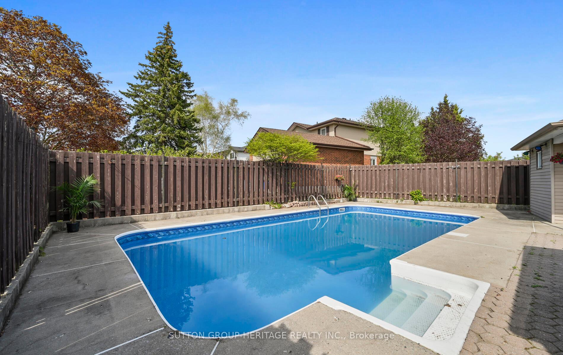 Photo 28 of 194 Seneca Avenue, Oshawa, Samac — HOMEH