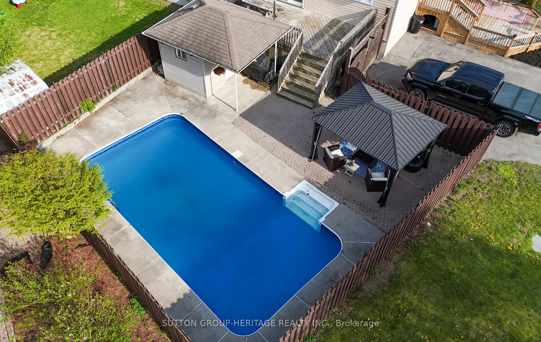 Photo 31 of 194 Seneca Avenue, Oshawa, Samac — HOMEH