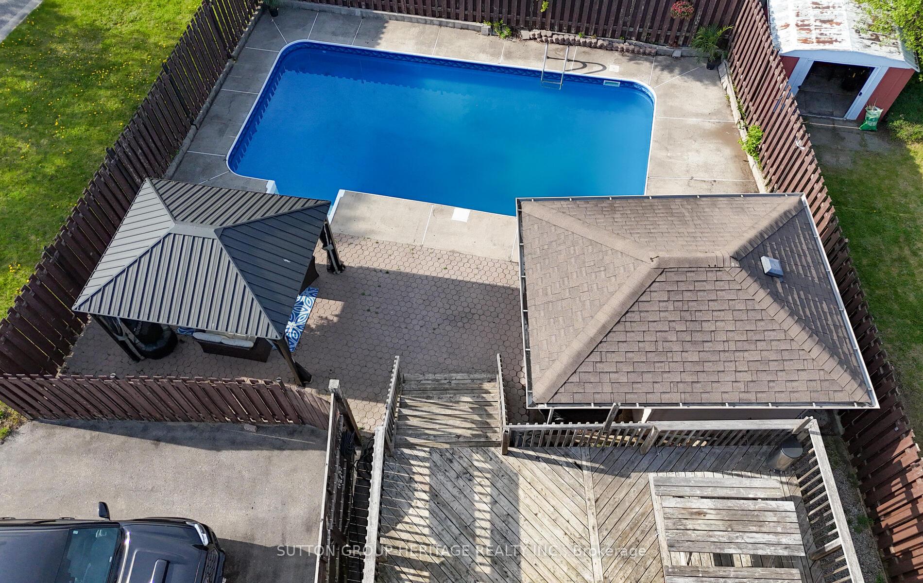 Photo 15 of 194 Seneca Avenue, Oshawa, Samac — HOMEH