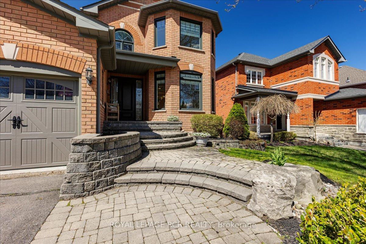 Photo 5 of 54 Benville Crescent, Aurora, Aurora Estates — HOMEH