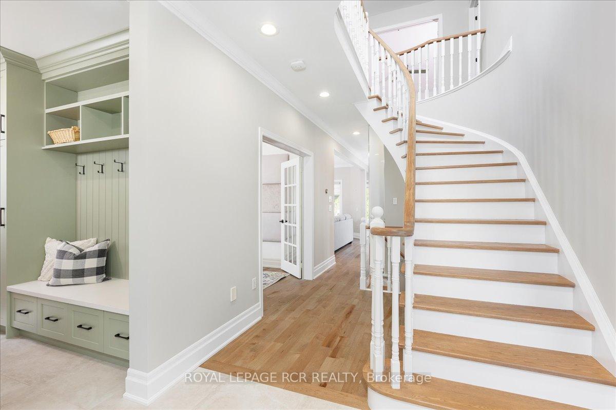 Photo 7 of 54 Benville Crescent, Aurora, Aurora Estates — HOMEH