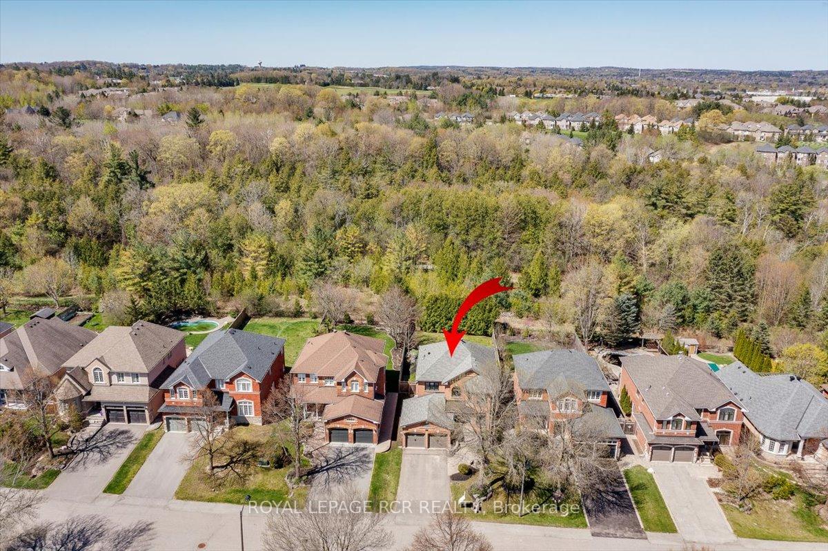 Photo 45 of 54 Benville Crescent, Aurora, Aurora Estates — HOMEH