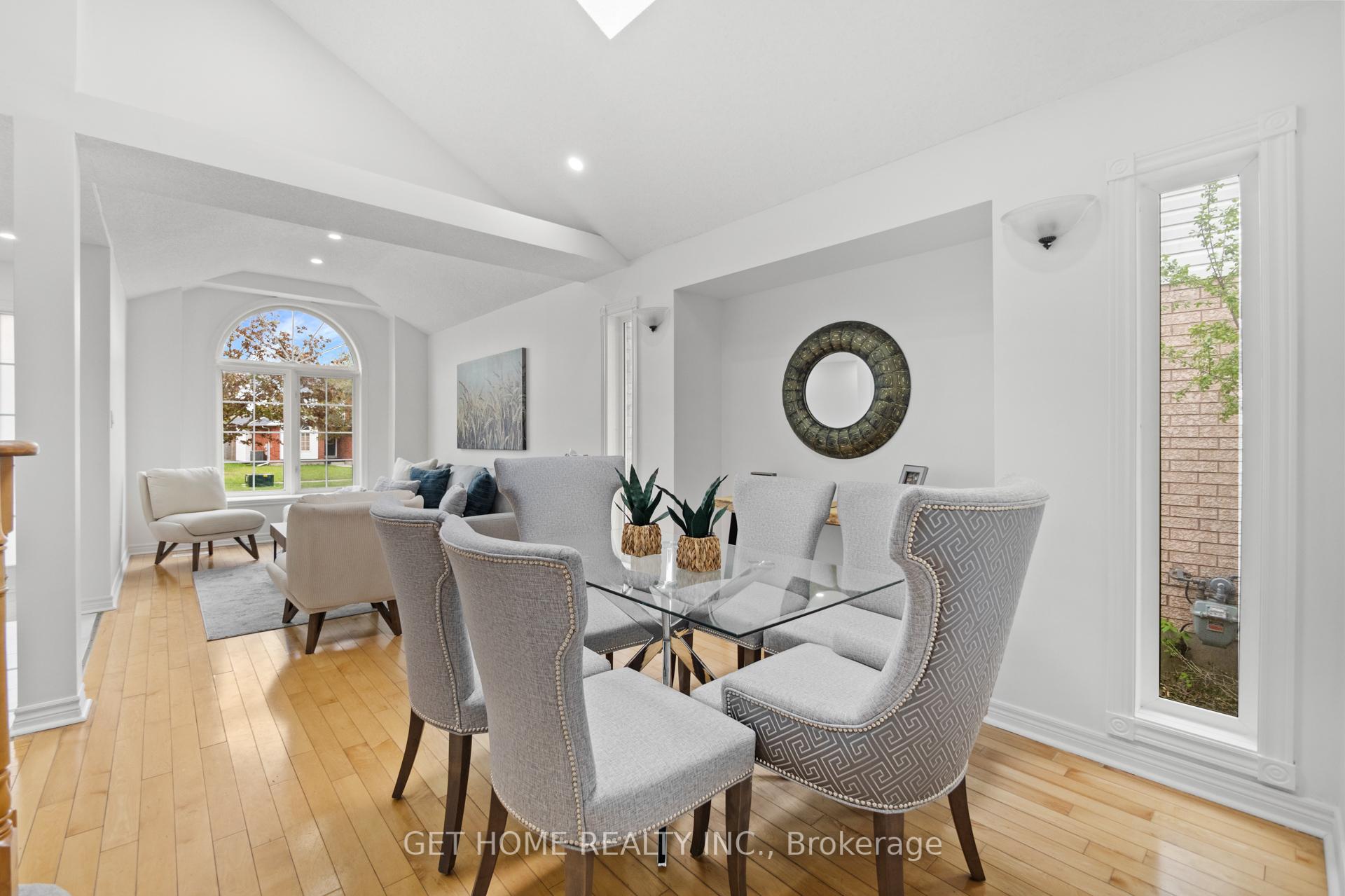 Photo 7 of 48 Niagara Drive, Oshawa, Samac — HOMEH