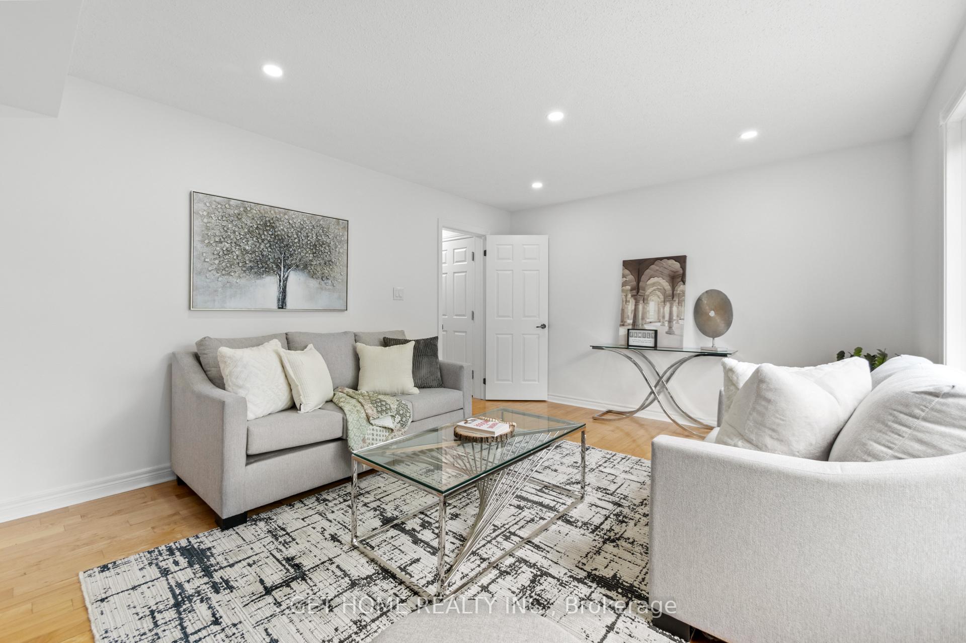 Photo 14 of 48 Niagara Drive, Oshawa, Samac — HOMEH