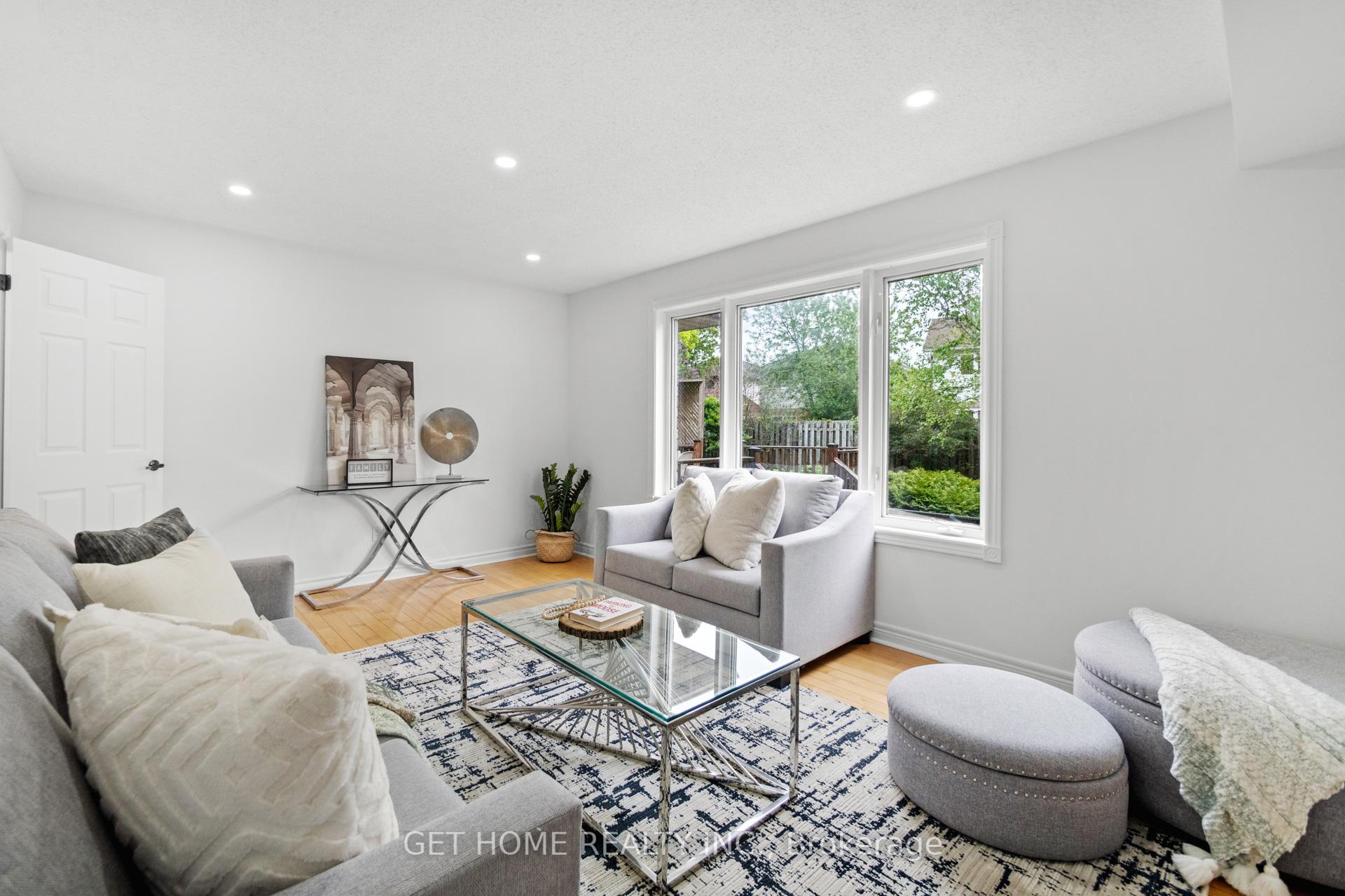 Photo 16 of 48 Niagara Drive, Oshawa, Samac — HOMEH