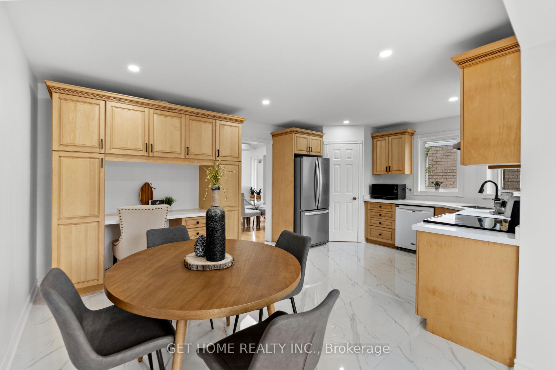Photo 24 of 48 Niagara Drive, Oshawa, Samac — HOMEH