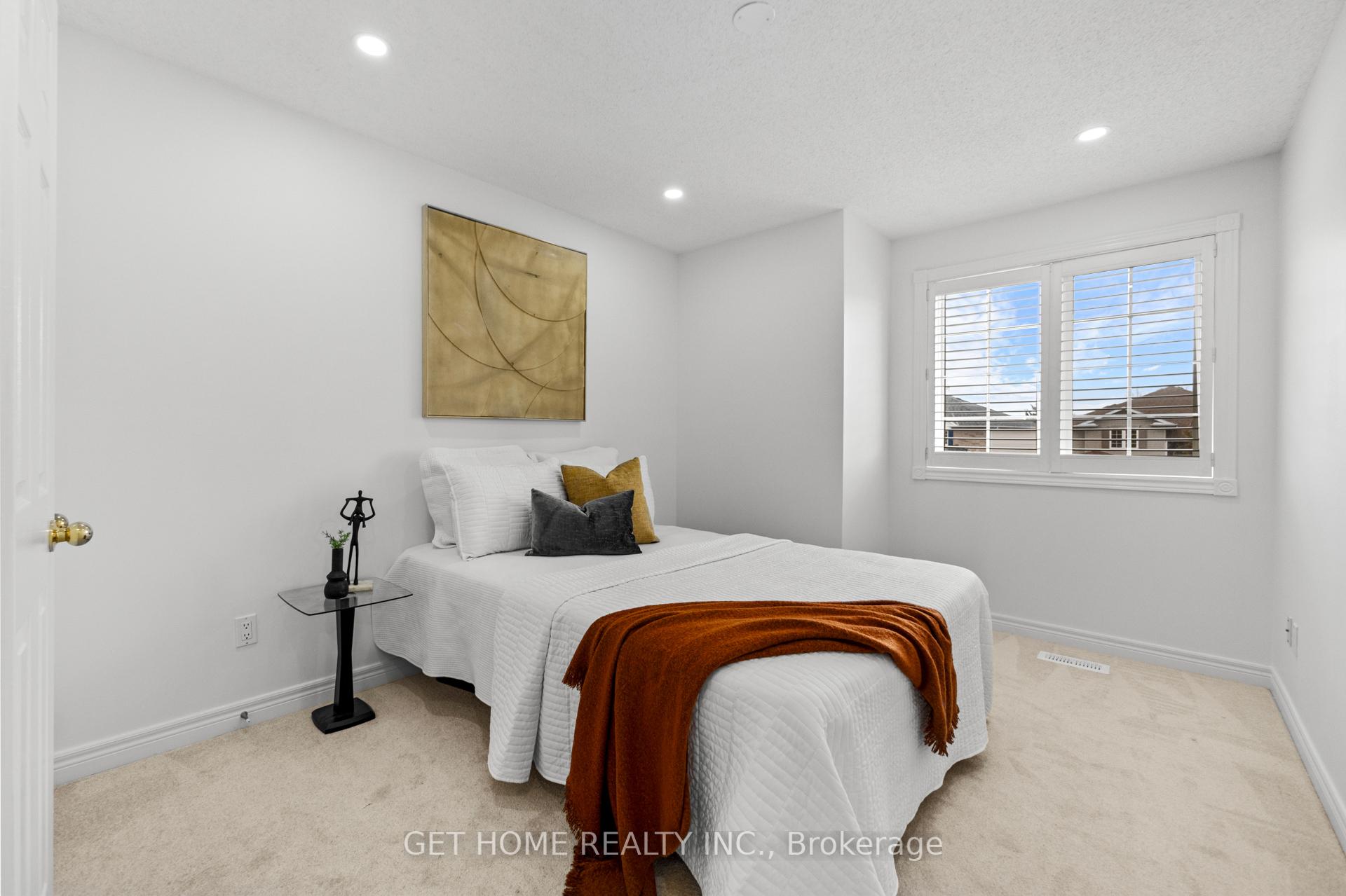 Photo 35 of 48 Niagara Drive, Oshawa, Samac — HOMEH