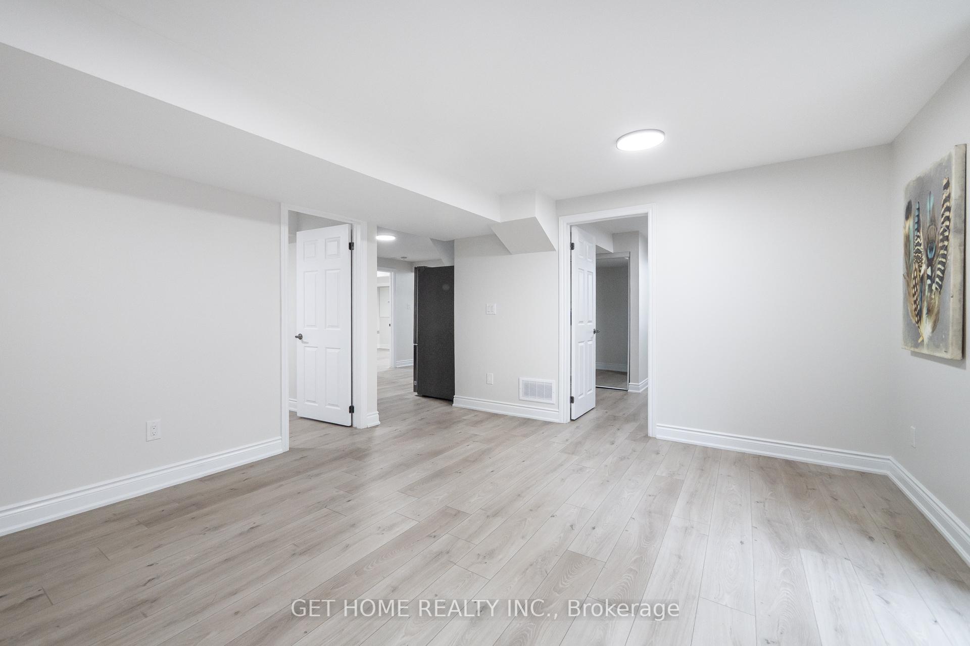 Photo 41 of 48 Niagara Drive, Oshawa, Samac — HOMEH