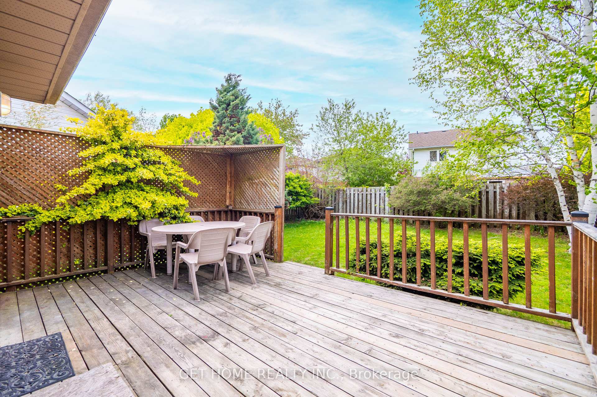 Photo 48 of 48 Niagara Drive, Oshawa, Samac — HOMEH