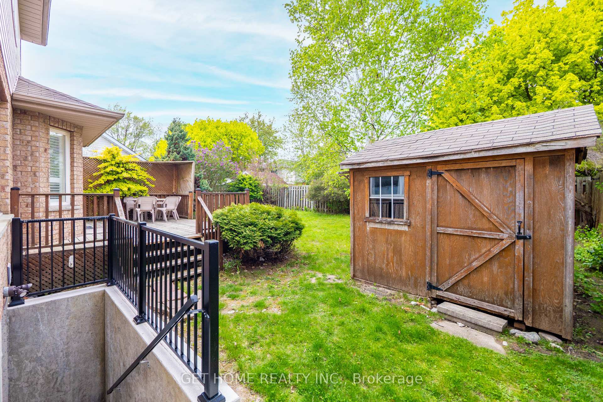 Photo 45 of 48 Niagara Drive, Oshawa, Samac — HOMEH