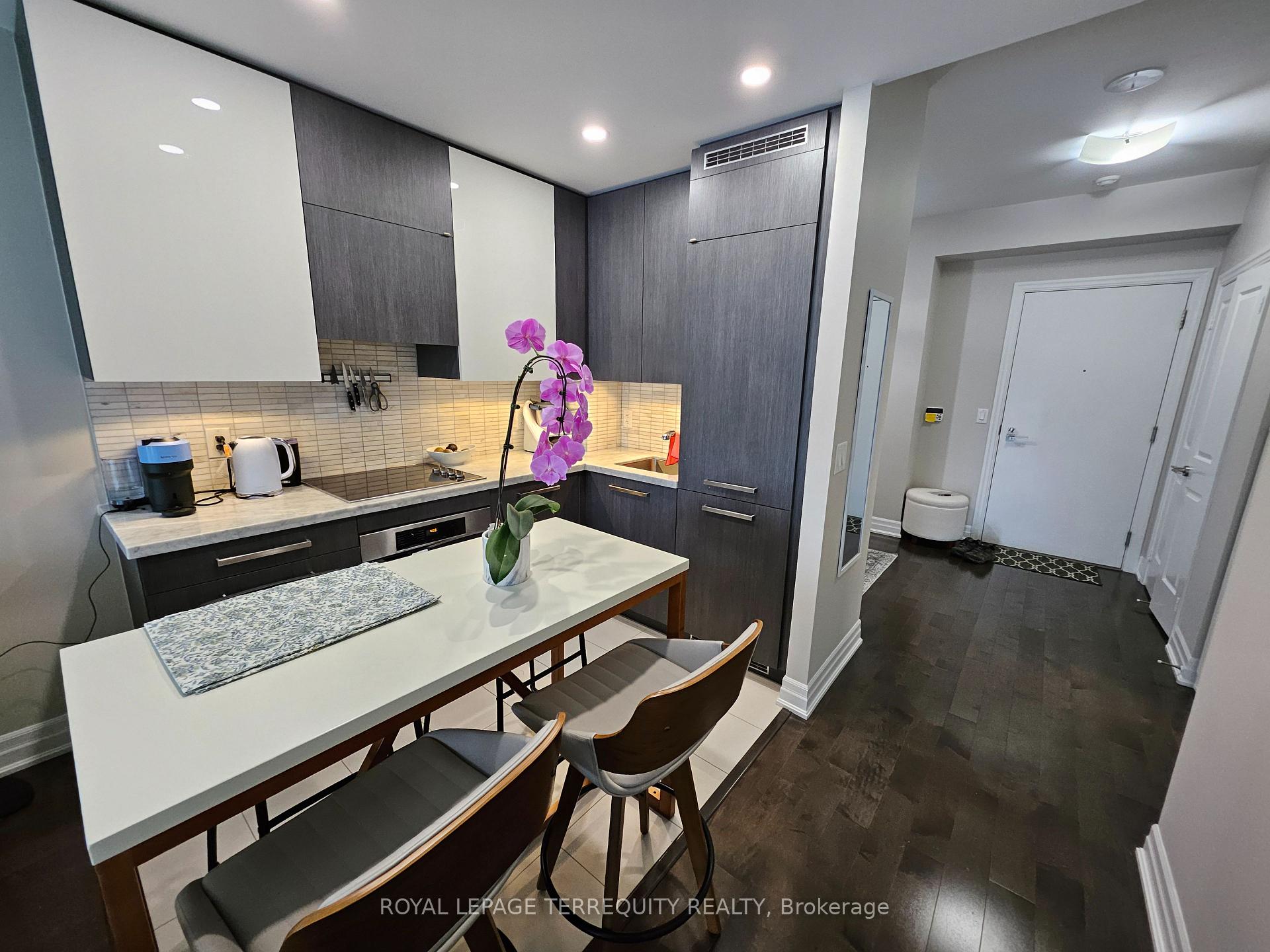 Photo 26 of Unit 1704, 8 The Esplanade, Toronto, Waterfront Communities — HOMEH