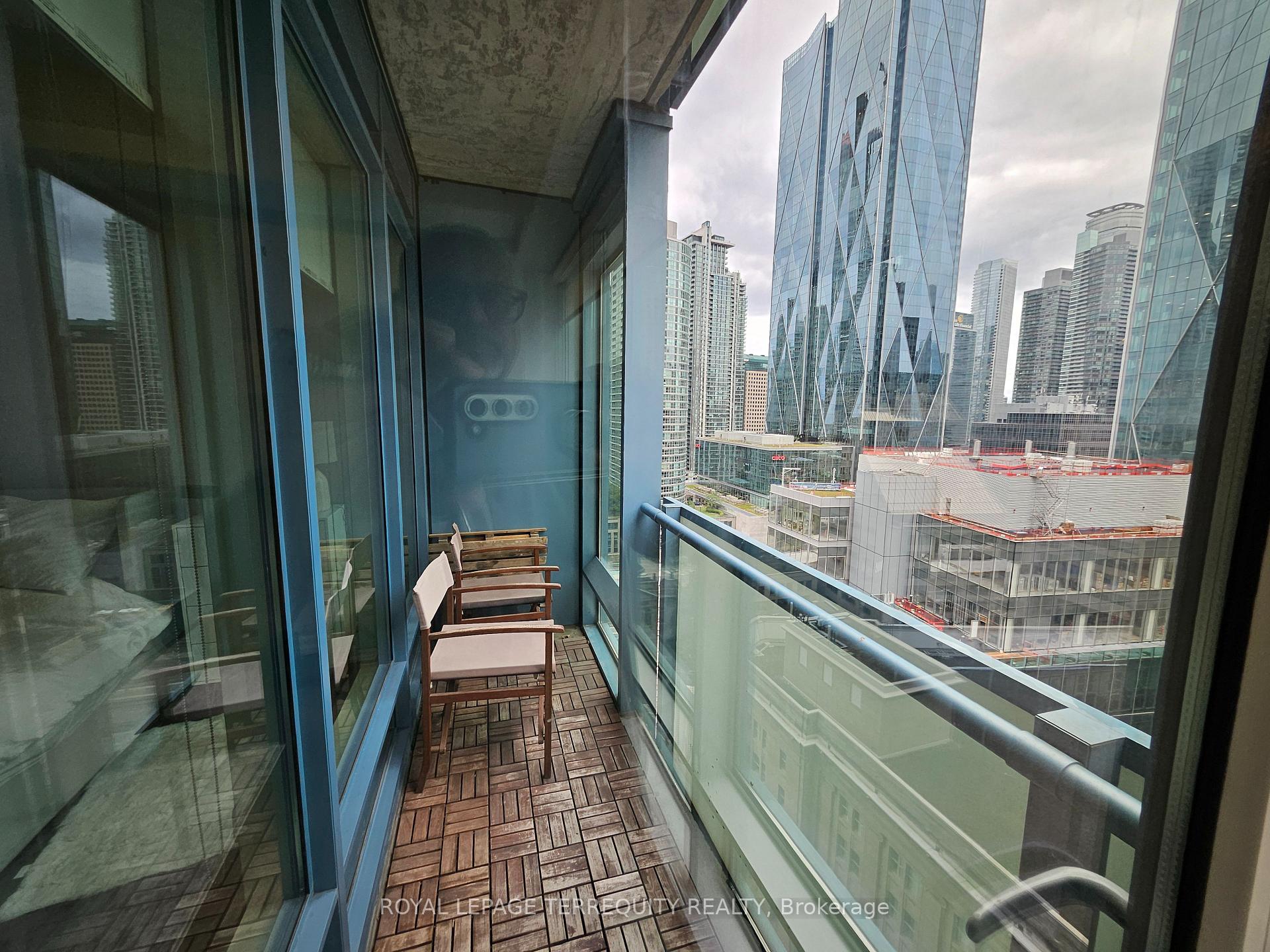 Photo 27 of Unit 1704, 8 The Esplanade, Toronto, Waterfront Communities — HOMEH