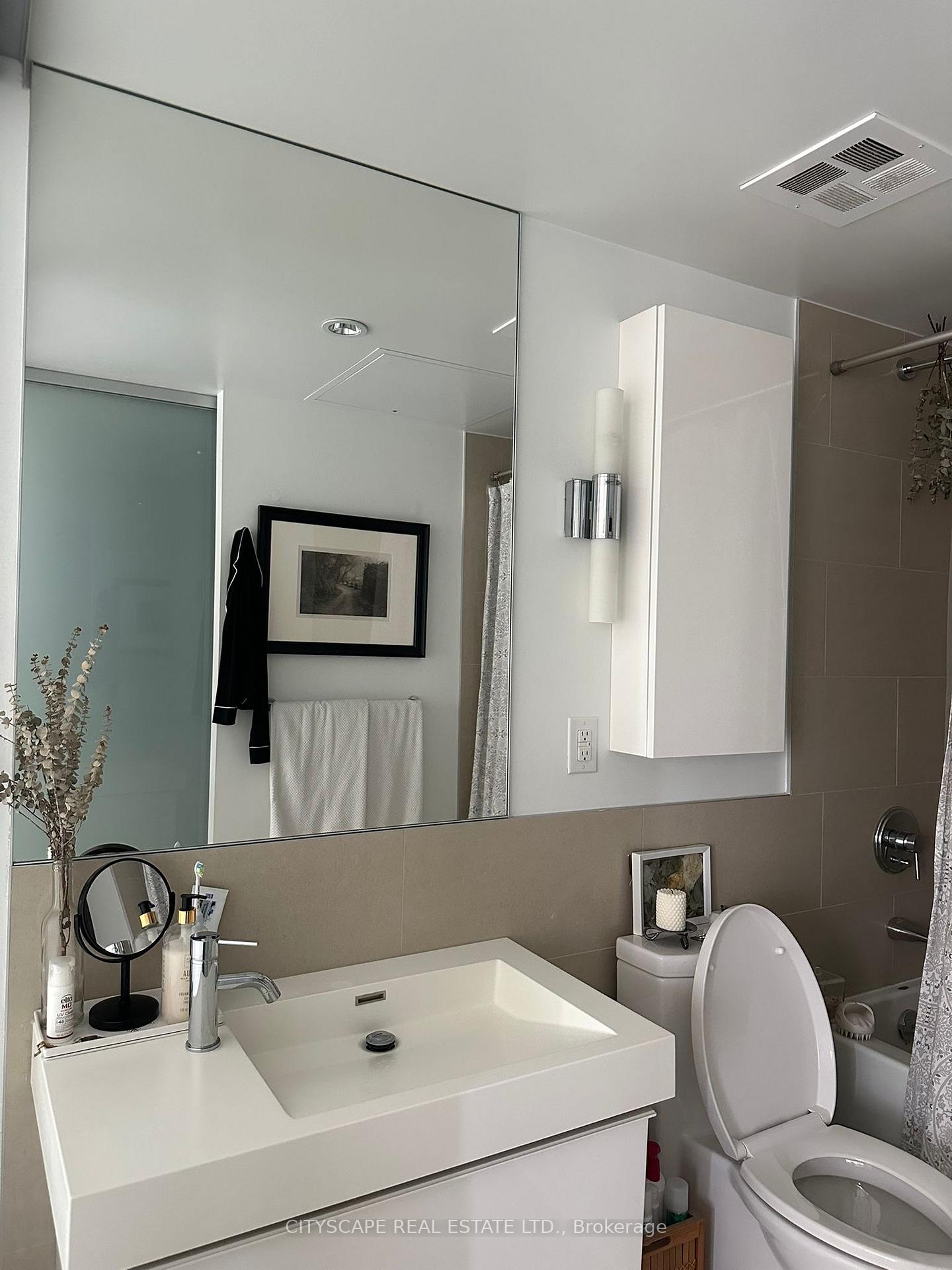 Photo 24 of Unit 702, 70 Distillery Lane, Toronto, Waterfront Communities — HOMEH