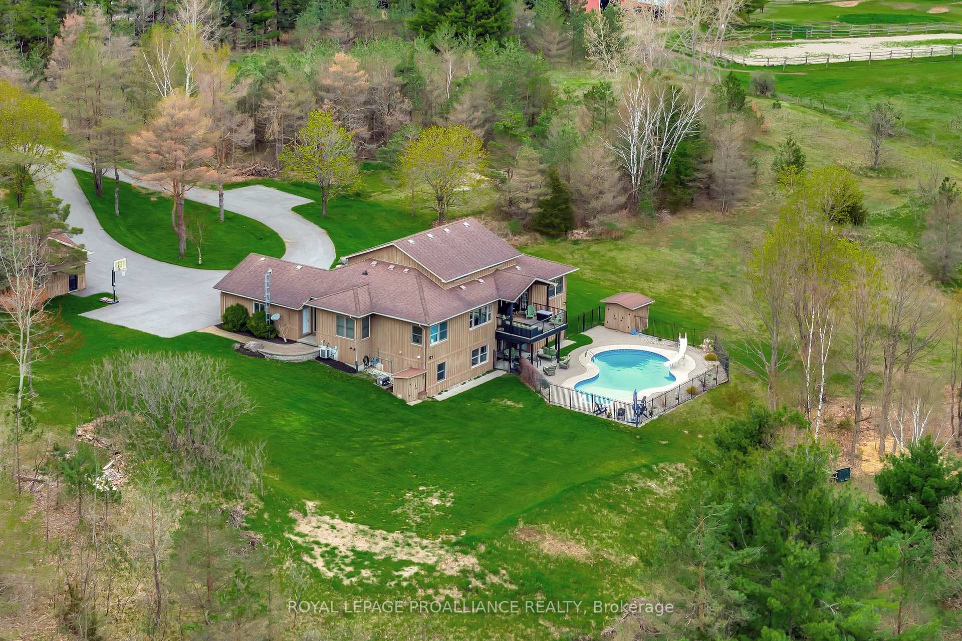 Photo 1 of 8857 Racetrack Road, Hamilton Township, Rural Hamilton — HOMEH