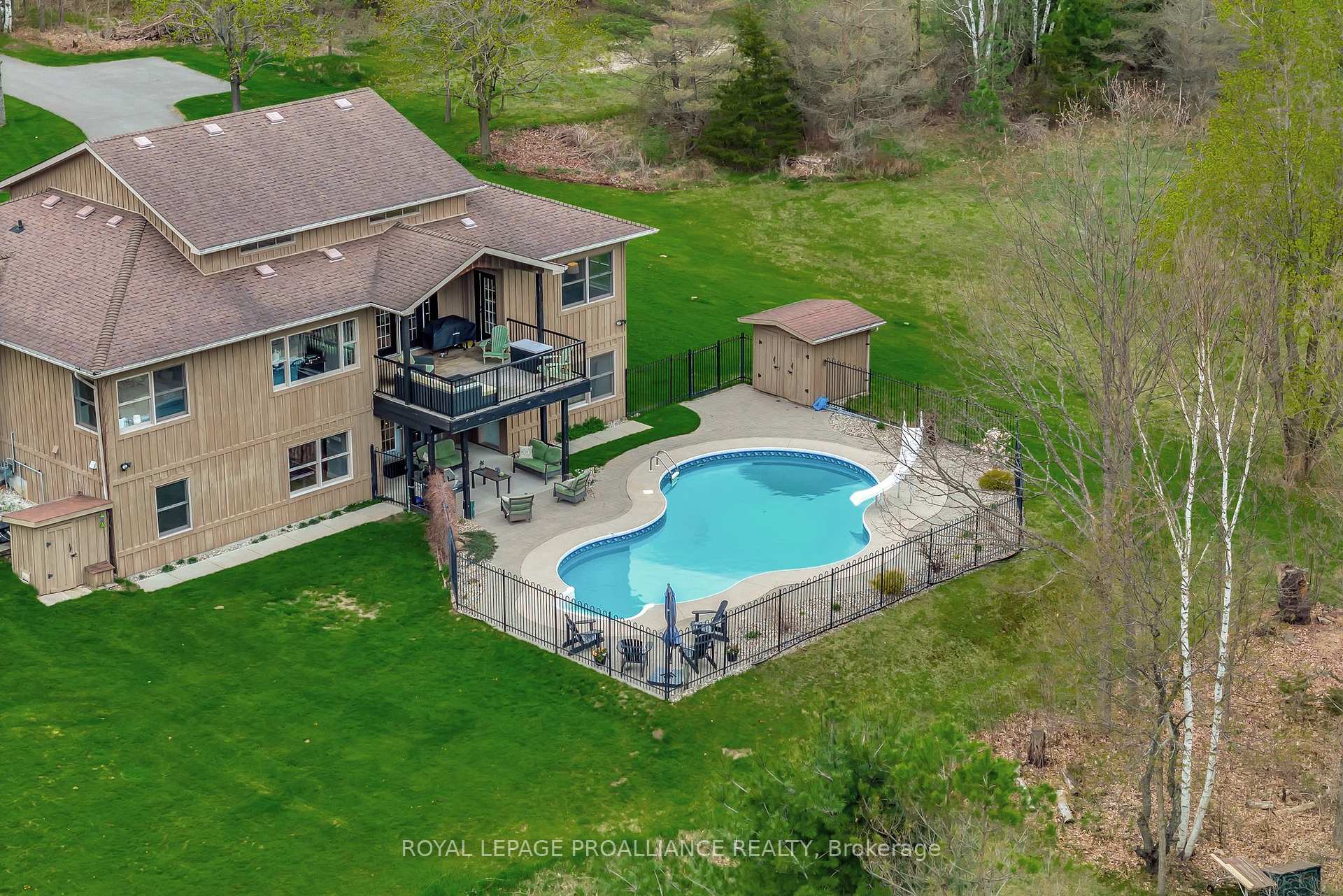 Photo 3 of 8857 Racetrack Road, Hamilton Township, Rural Hamilton — HOMEH