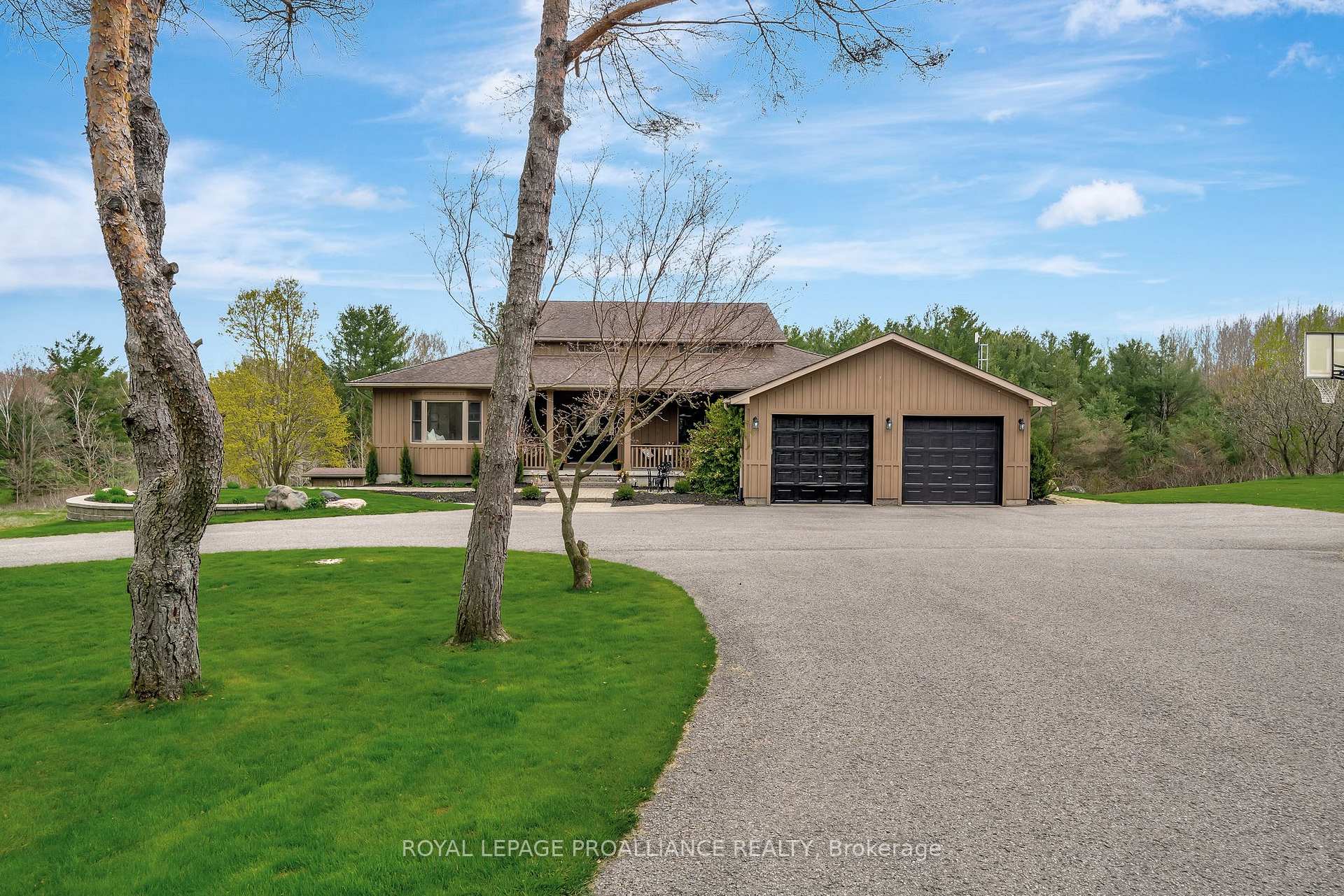 Photo 4 of 8857 Racetrack Road, Hamilton Township, Rural Hamilton — HOMEH