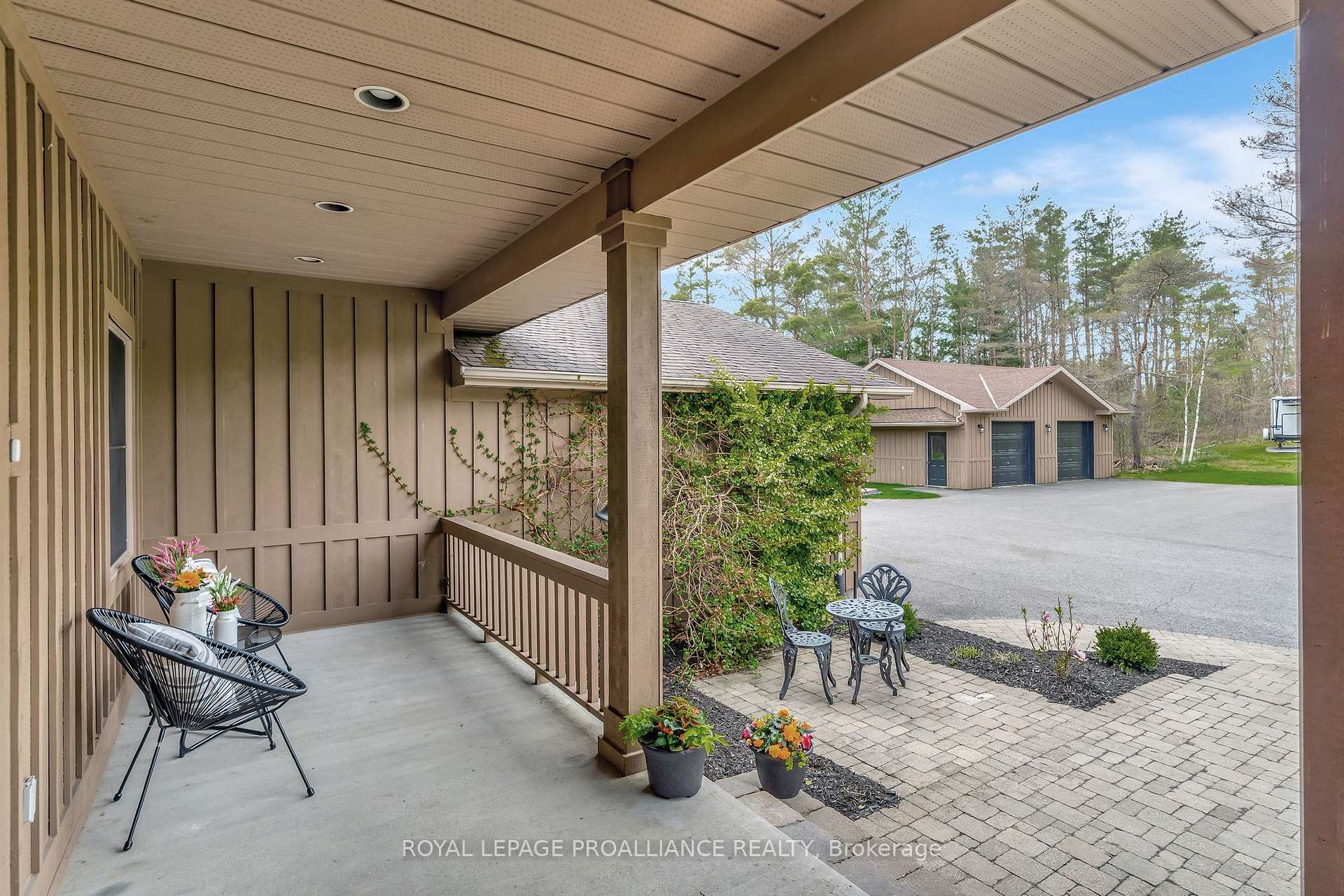 Photo 8 of 8857 Racetrack Road, Hamilton Township, Rural Hamilton — HOMEH