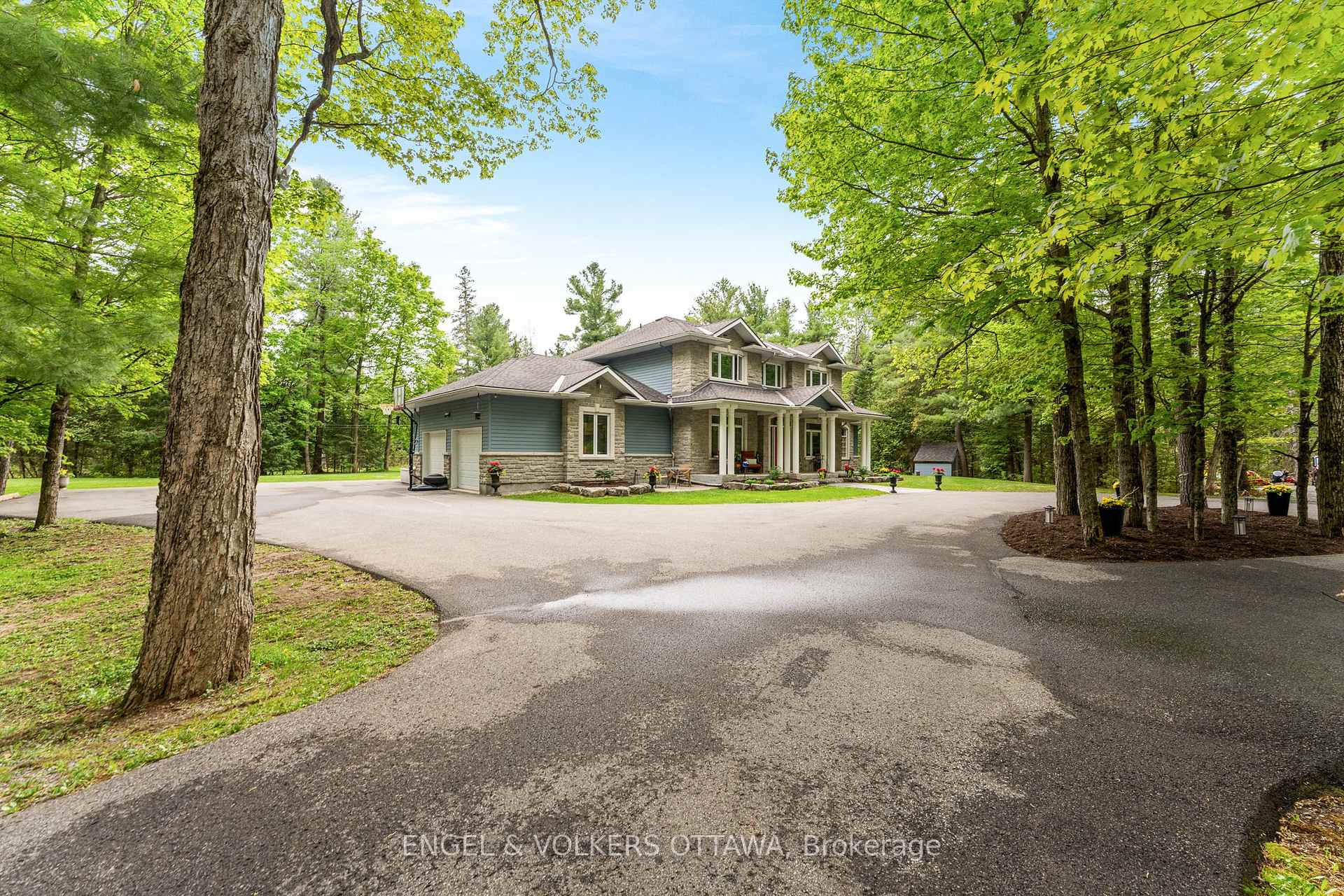 Photo 5 of 5 Carlisle Circle, Ottawa, Remainder of Stittsville & Area — HOMEH