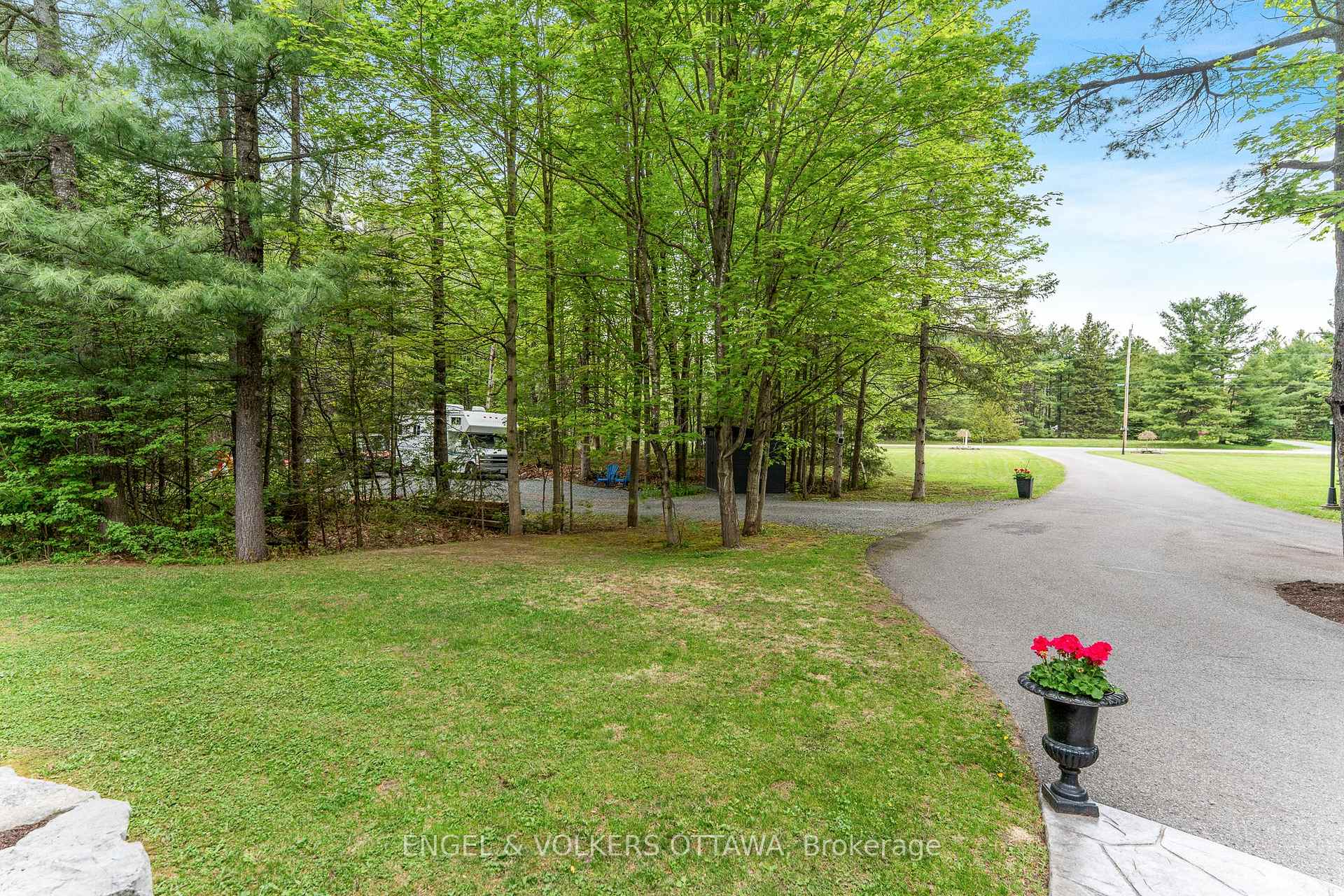 Photo 37 of 5 Carlisle Circle, Ottawa, Remainder of Stittsville & Area — HOMEH