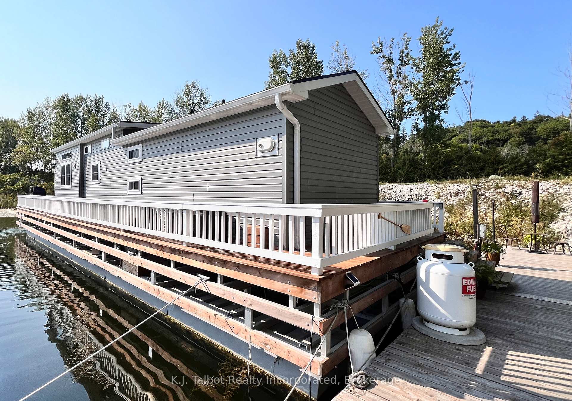 Photo 25 of 100 North Harbour Road W, Goderich, Goderich Town — HOMEH