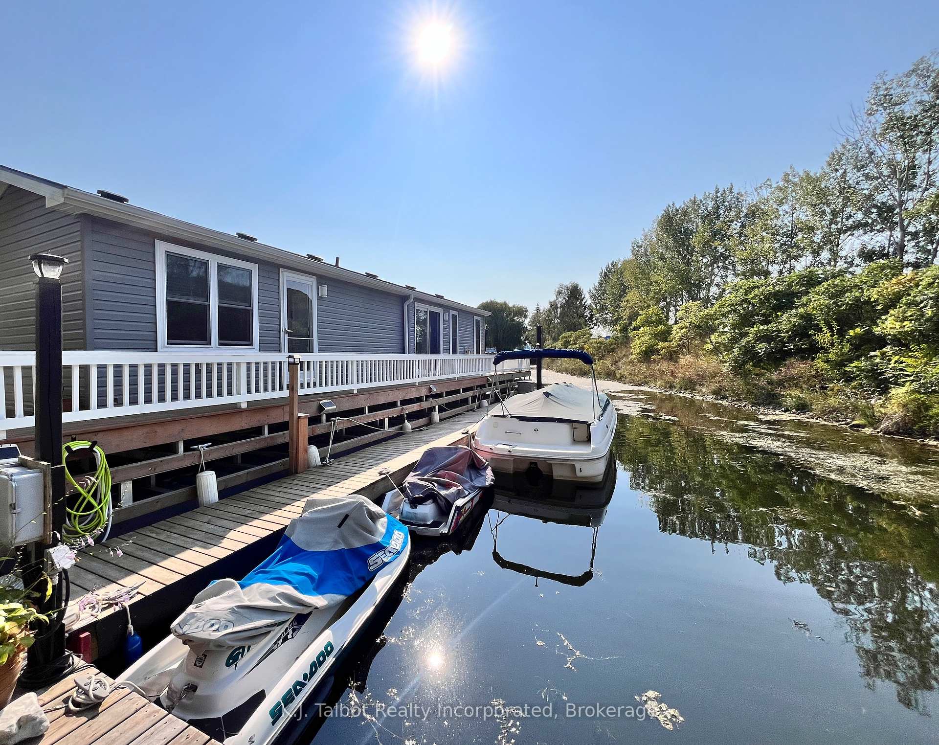 Photo 37 of 100 North Harbour Road W, Goderich, Goderich Town — HOMEH