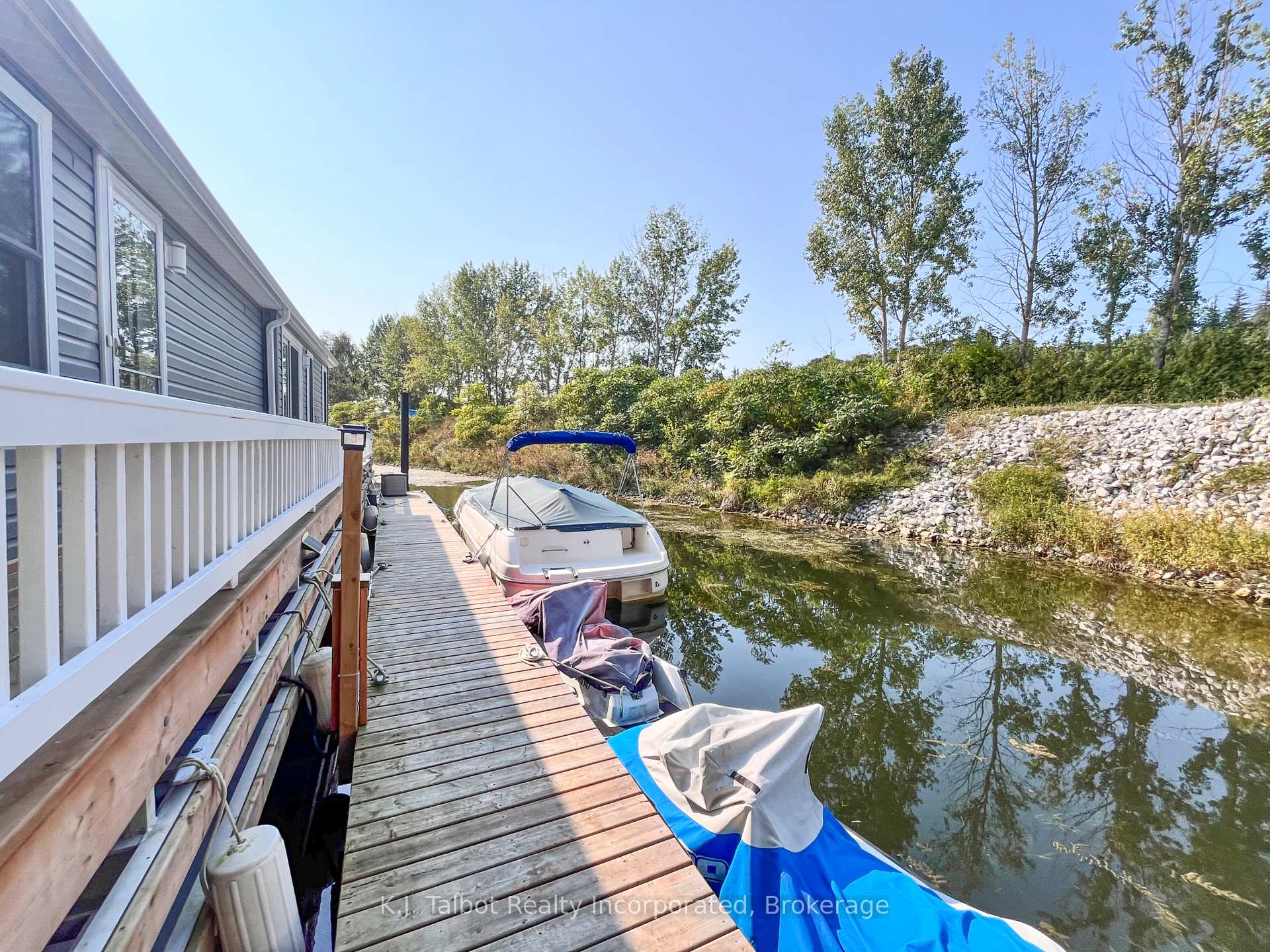 Photo 27 of 100 North Harbour Road W, Goderich, Goderich Town — HOMEH