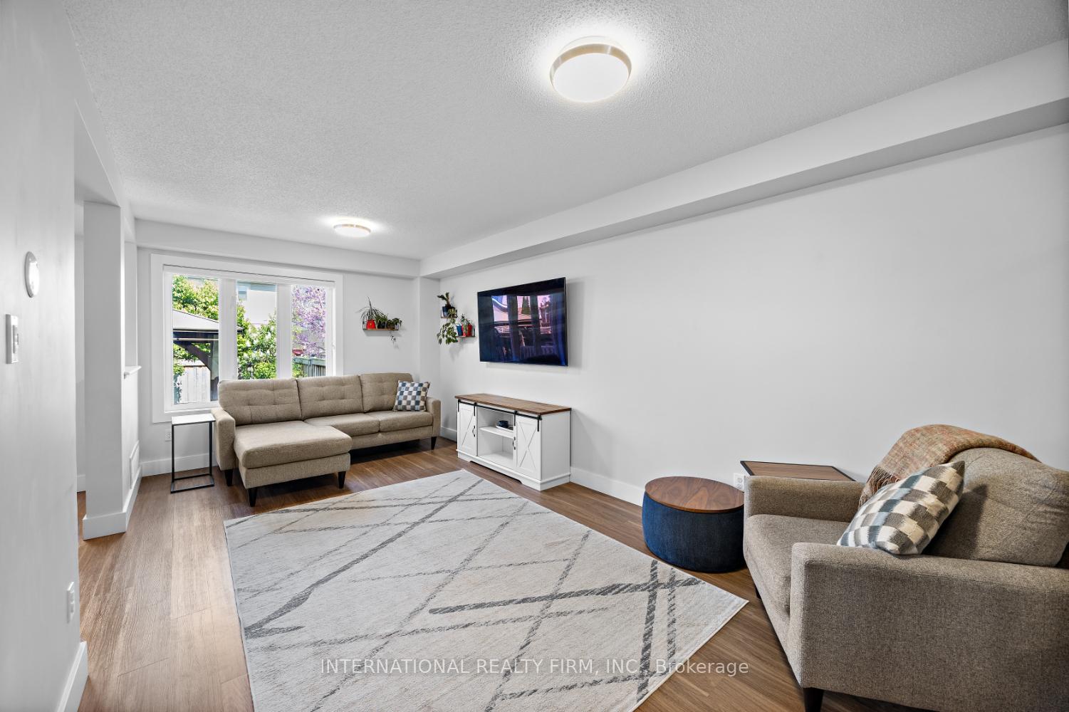 Photo 5 of 79 Westover Drive, Clarington, Bowmanville — HOMEH