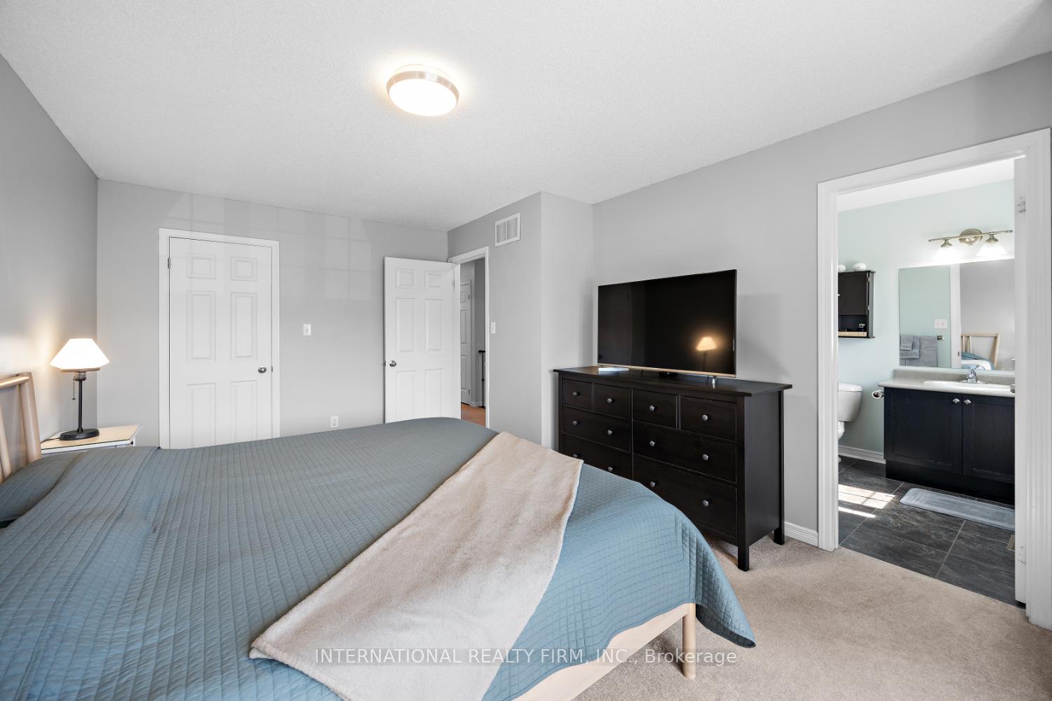 Photo 8 of 79 Westover Drive, Clarington, Bowmanville — HOMEH
