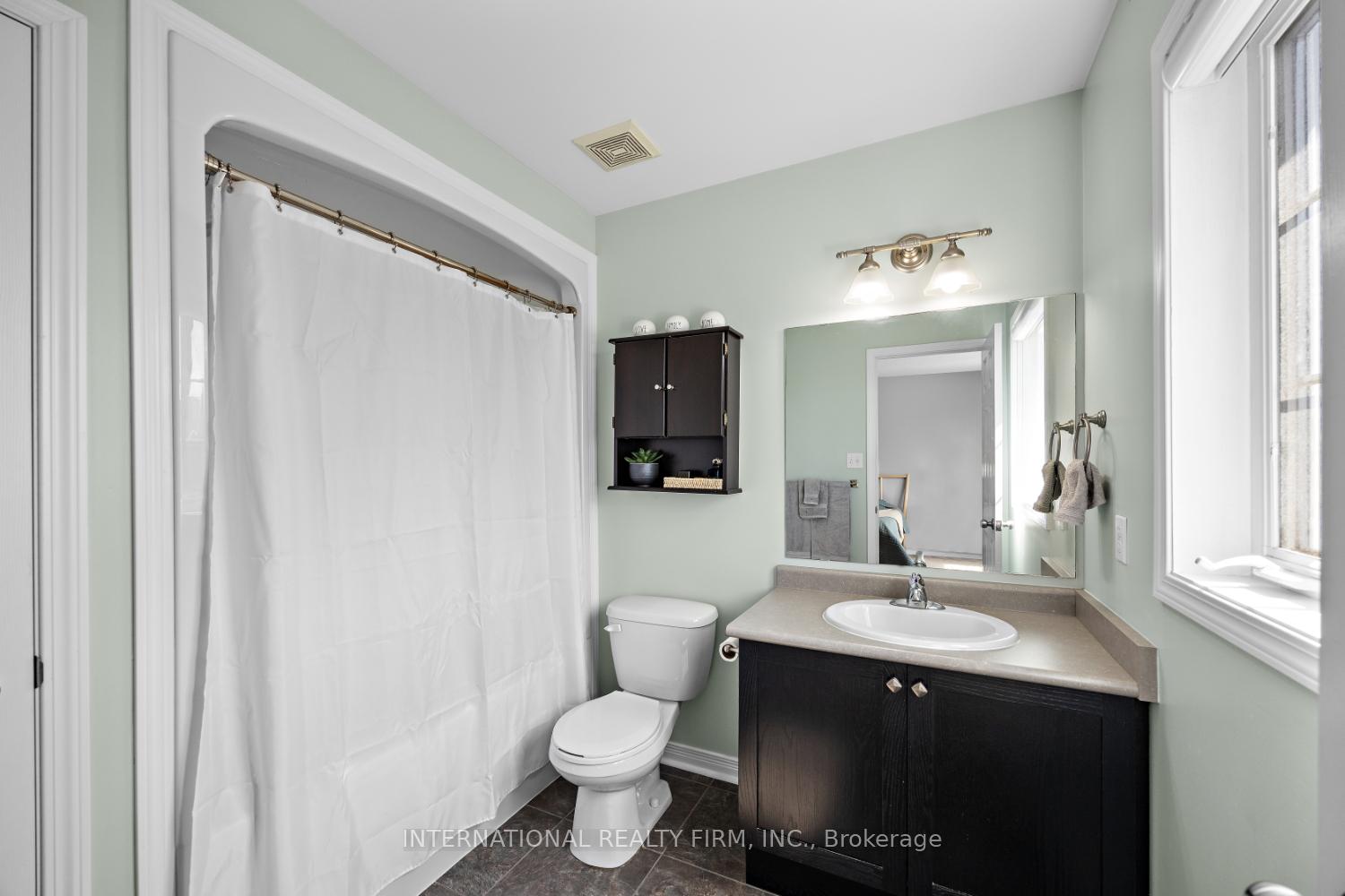 Photo 24 of 79 Westover Drive, Clarington, Bowmanville — HOMEH
