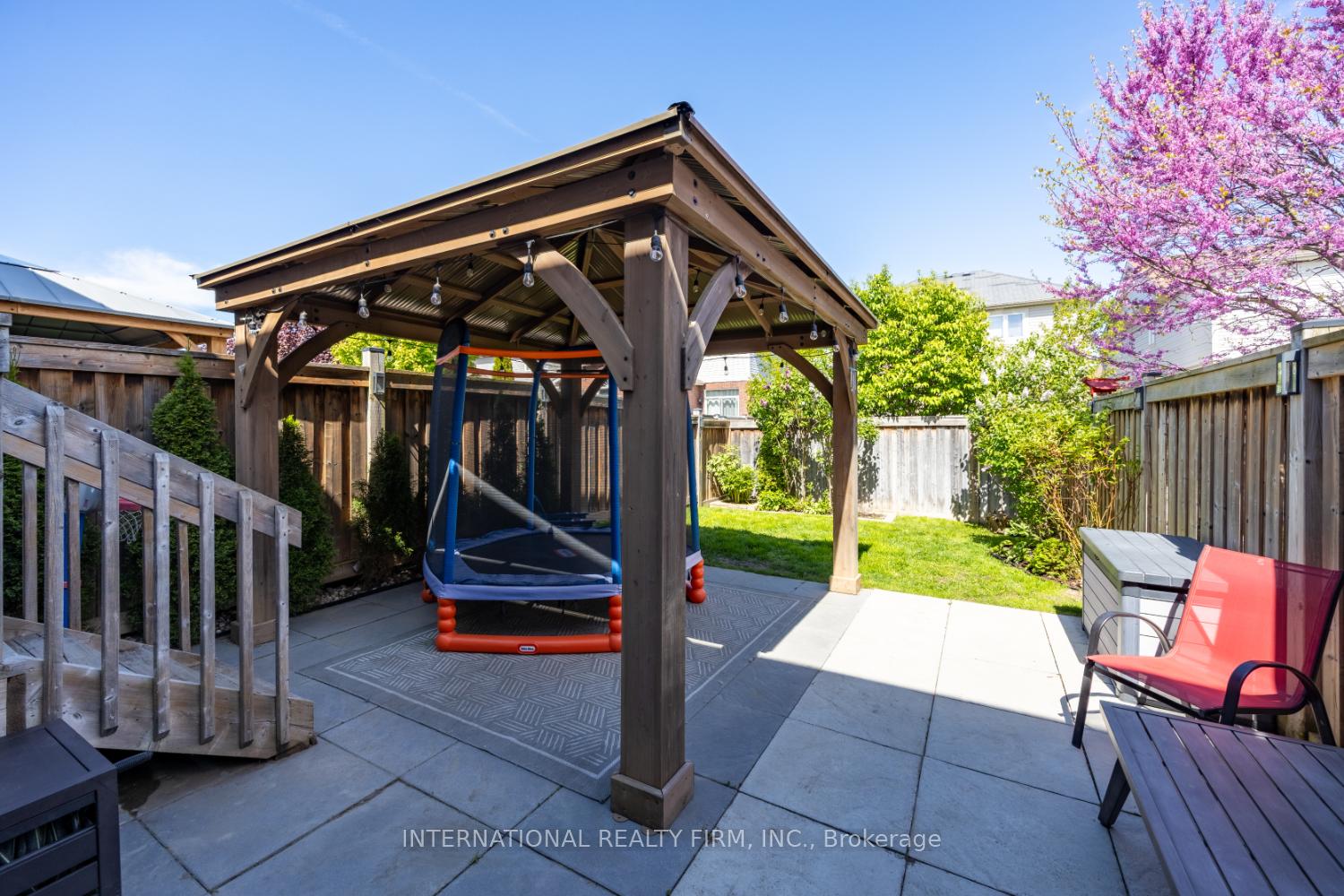 Photo 23 of 79 Westover Drive, Clarington, Bowmanville — HOMEH
