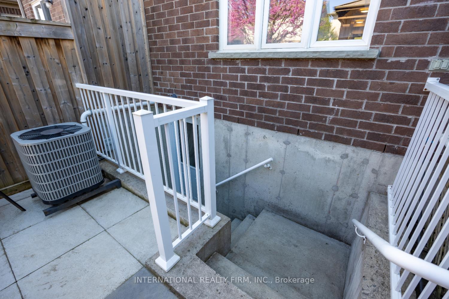 Photo 16 of 79 Westover Drive, Clarington, Bowmanville — HOMEH